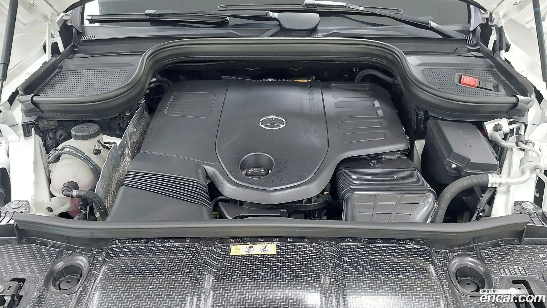 GLE-Class Mercedes-Benz 2024.3-OUTER-006