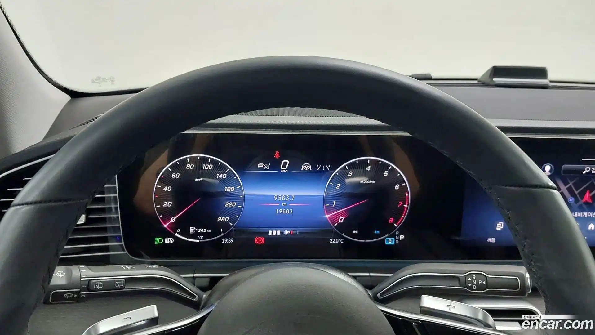 GLE-Class Mercedes-Benz 2024.3-INNER-008