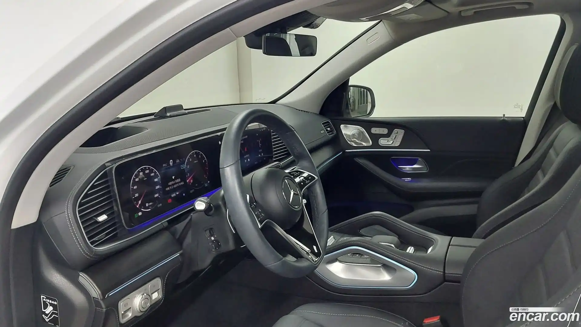 GLE-Class Mercedes-Benz 2024.3-INNER-009