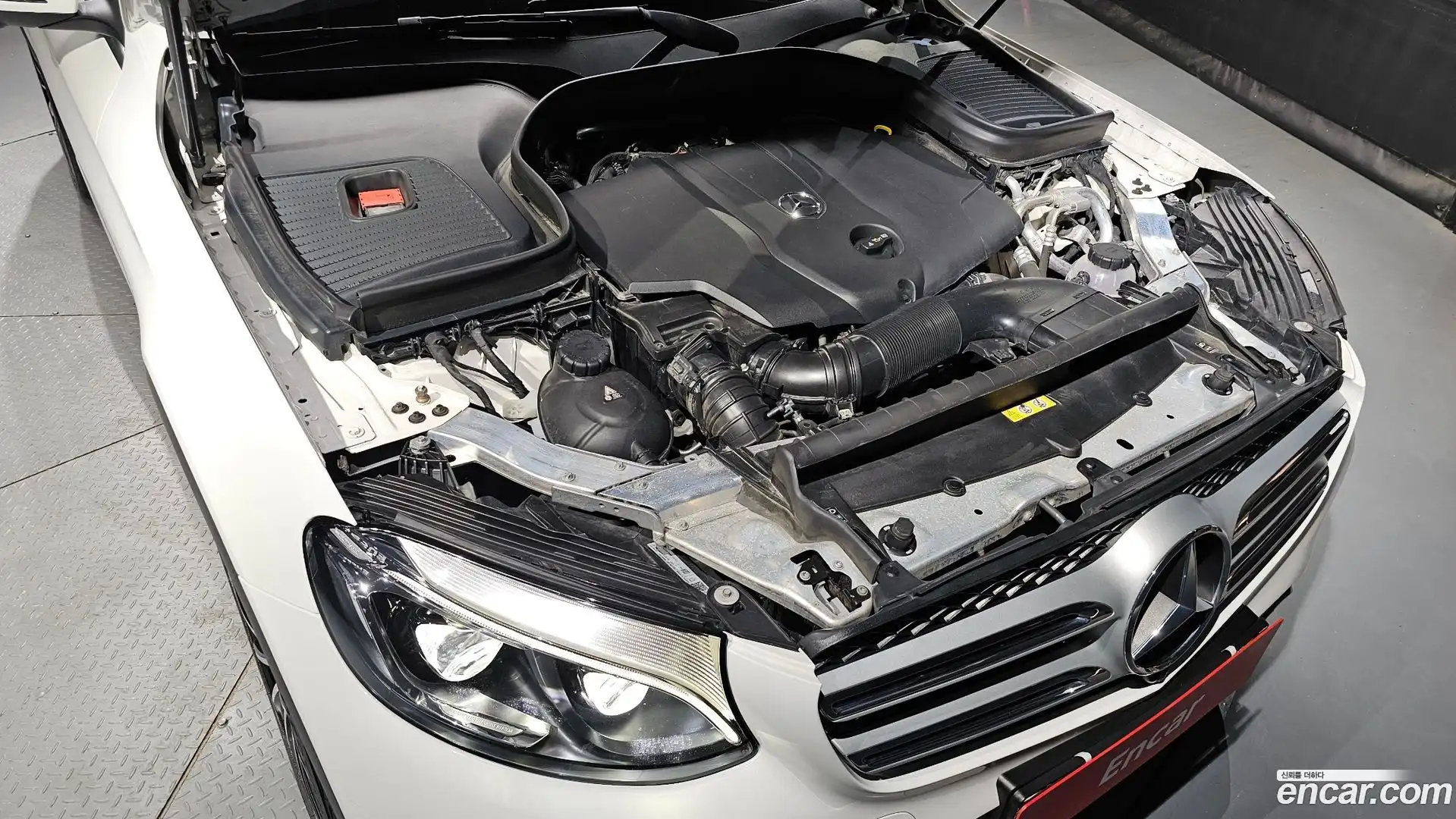 GLC-Class Mercedes-Benz 2018.7-OUTER-006