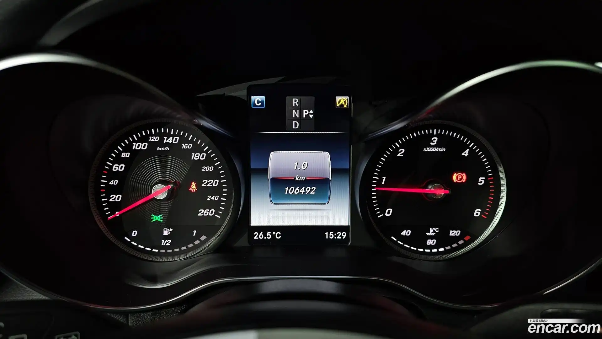 GLC-Class Mercedes-Benz 2018.7-INNER-008