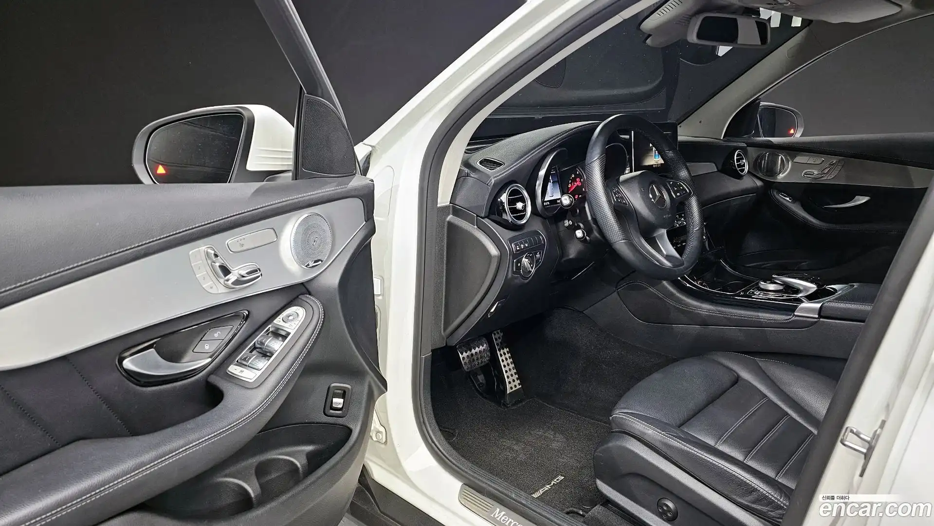 GLC-Class Mercedes-Benz 2018.7-INNER-010