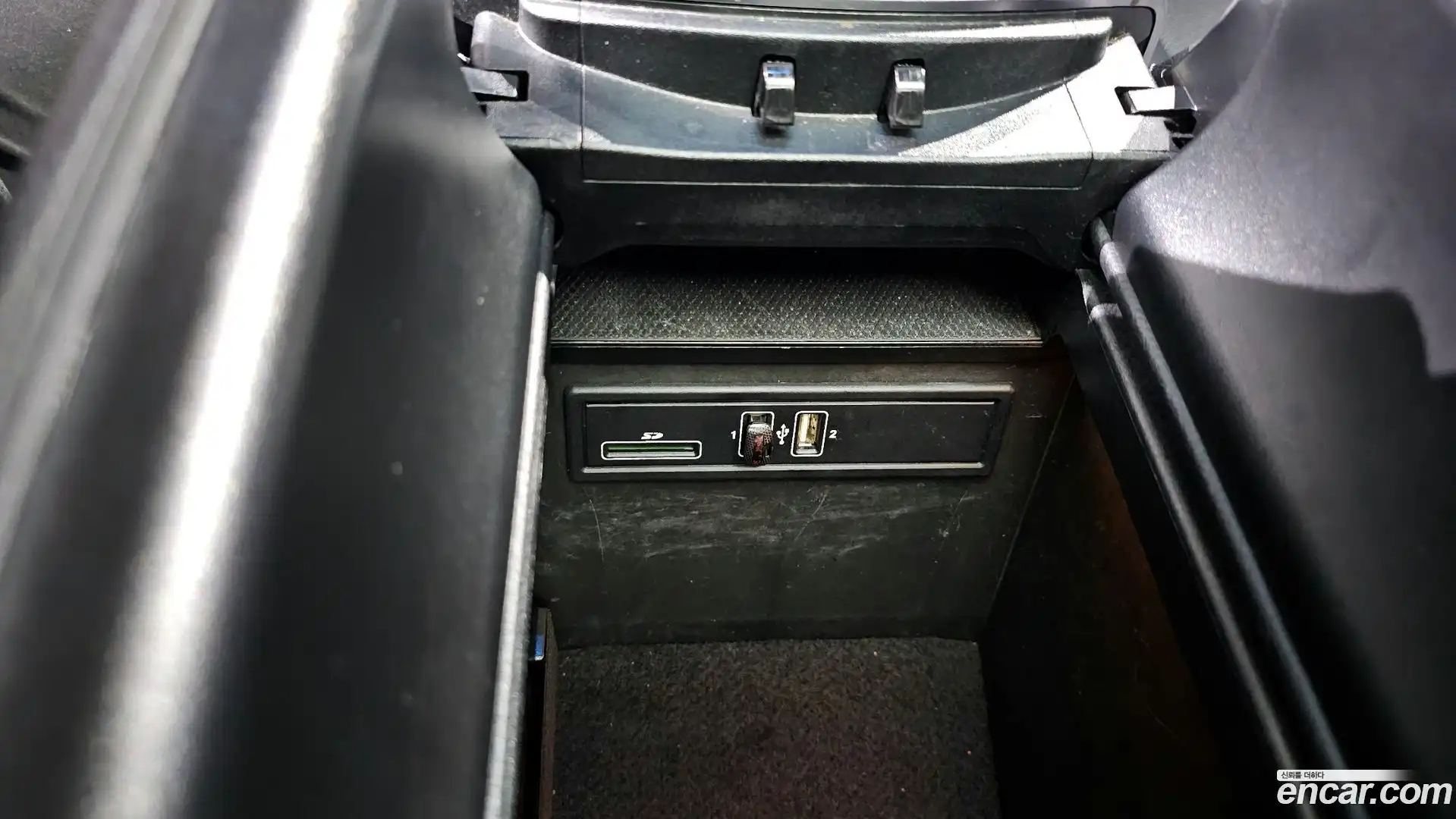 GLC-Class Mercedes-Benz 2018.7-OPTION-016