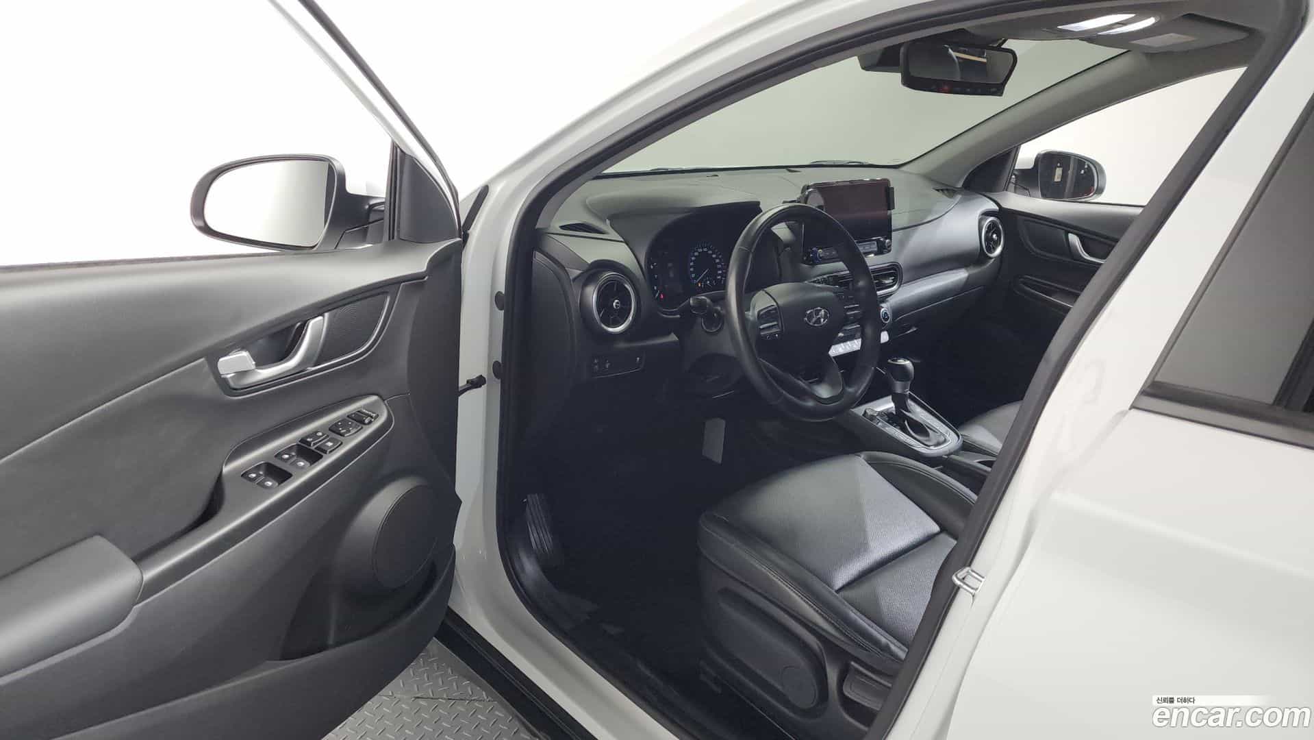 Kona Hyundai 2022.7-INNER-010