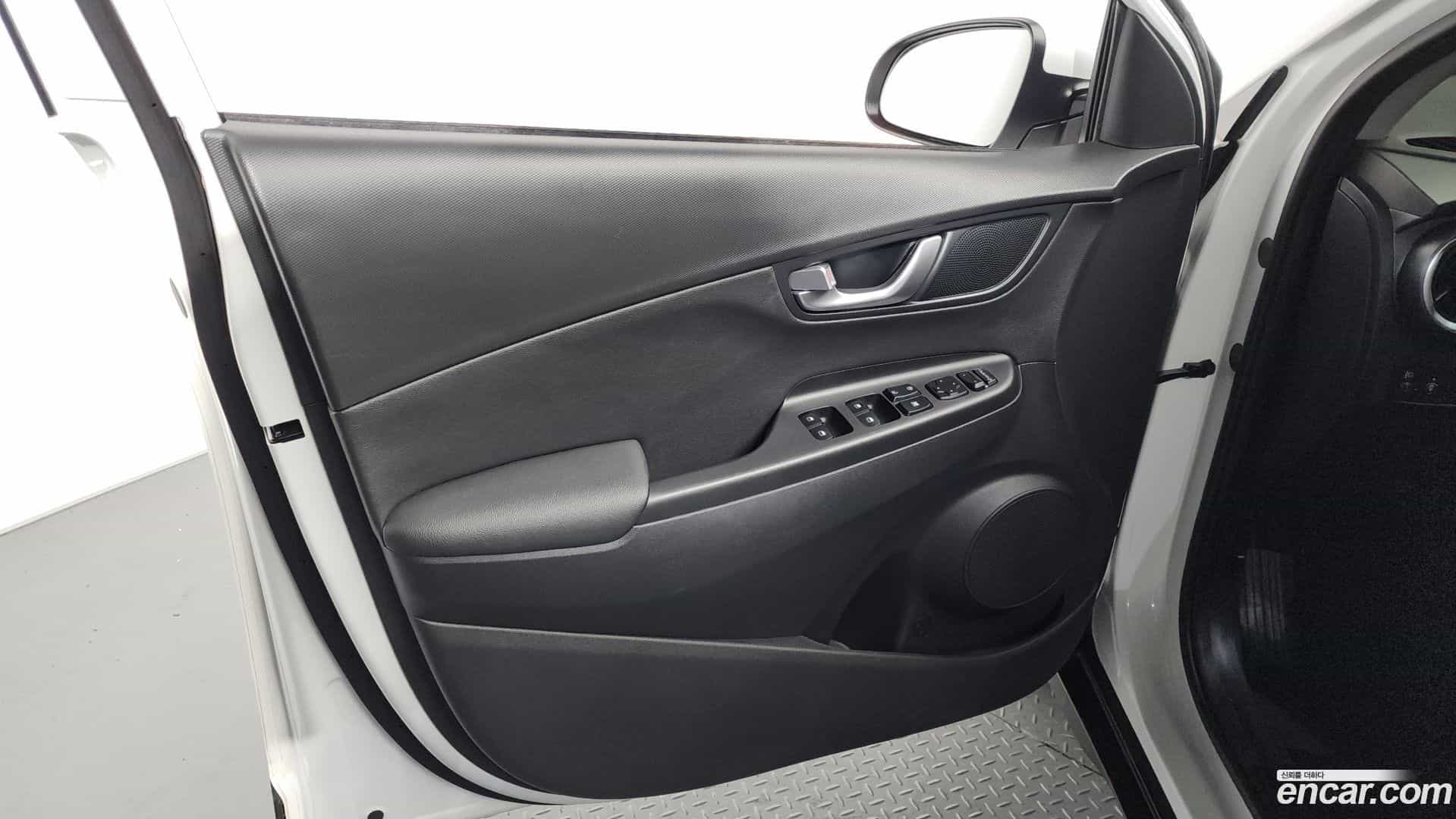 Kona Hyundai 2022.7-INNER-034