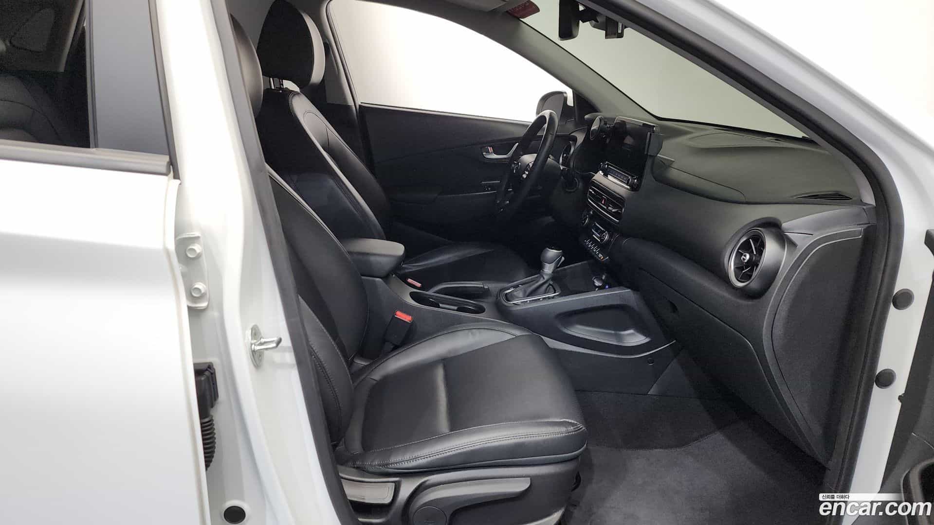 Kona Hyundai 2022.7-INNER-036