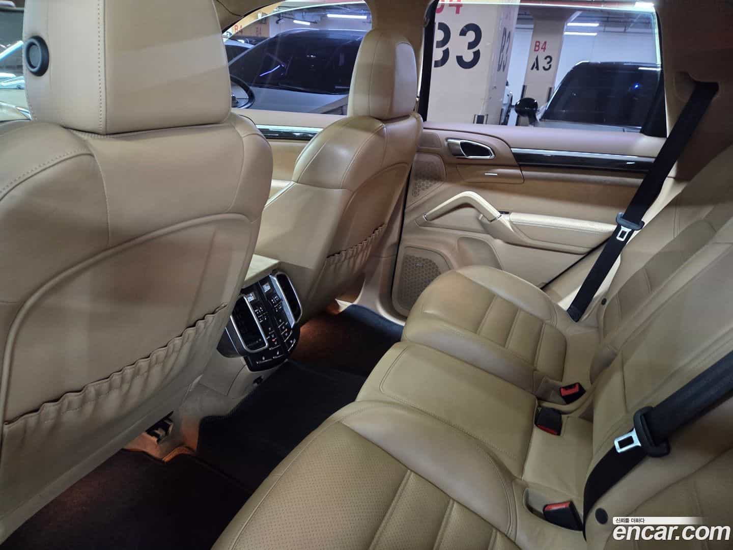 Cayenne Porsche 2012.11-INNER-010