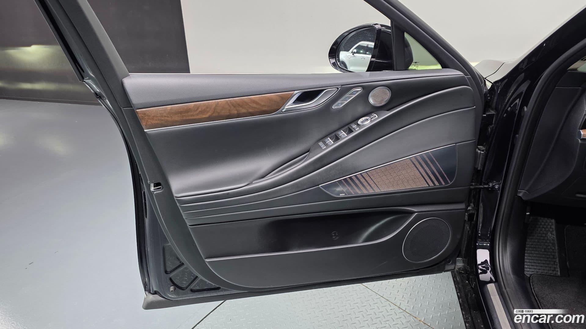 Main__Slider__Photo:G80 Genesis 2022.0-23