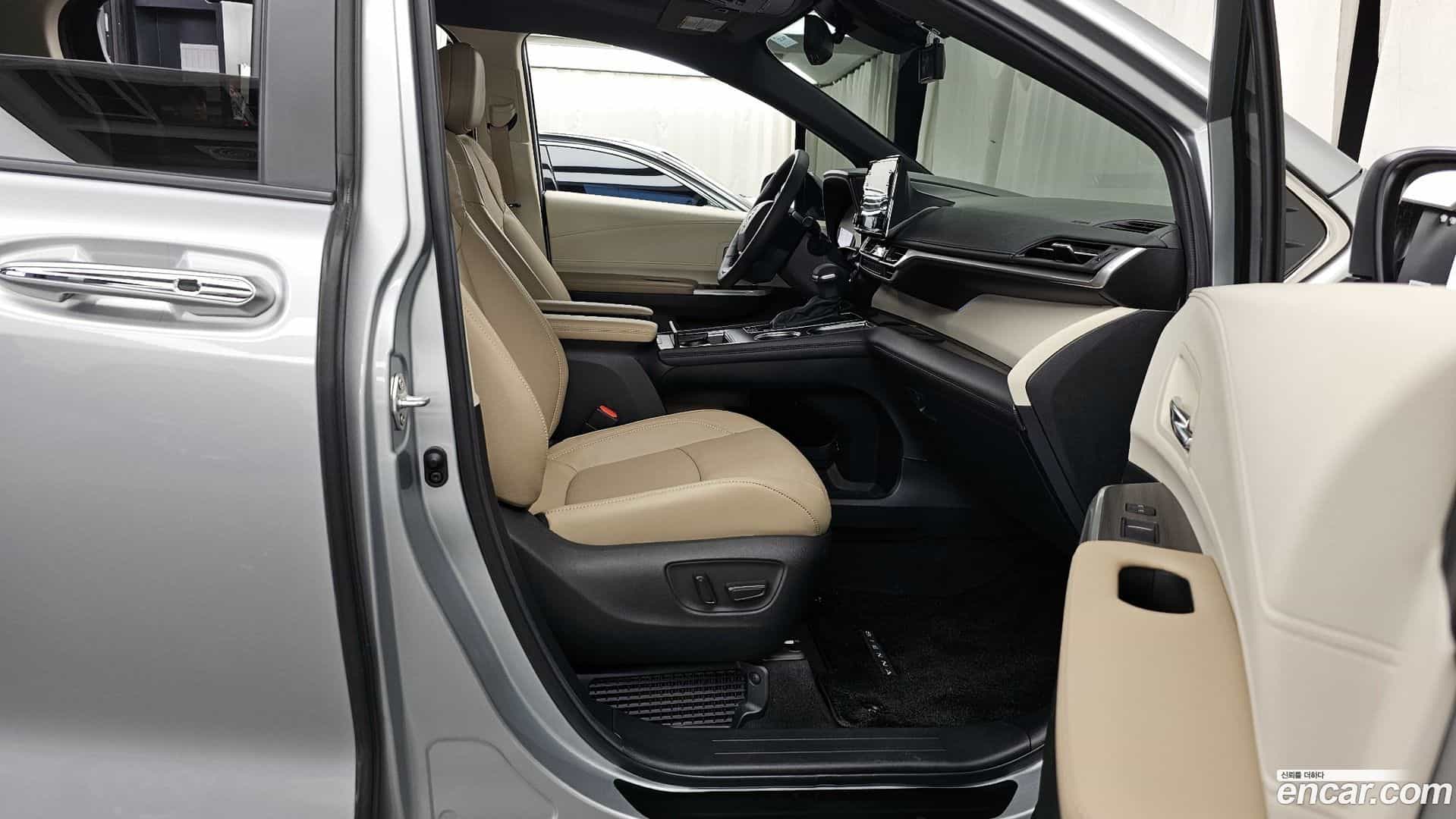 Sienna Toyota 2024.7-OPTION-015