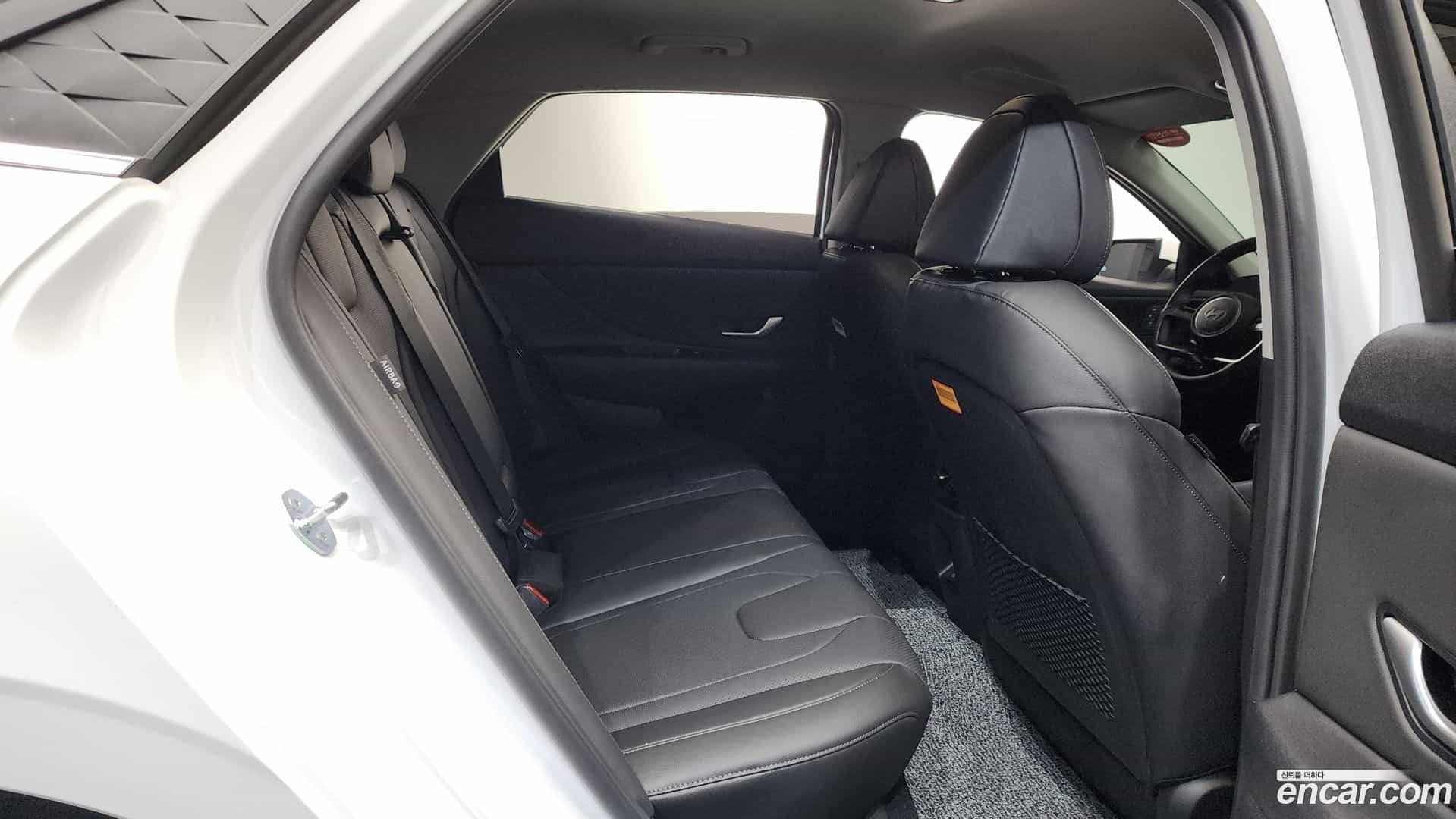 AVANTE Hyundai 2025.7-OPTION-015