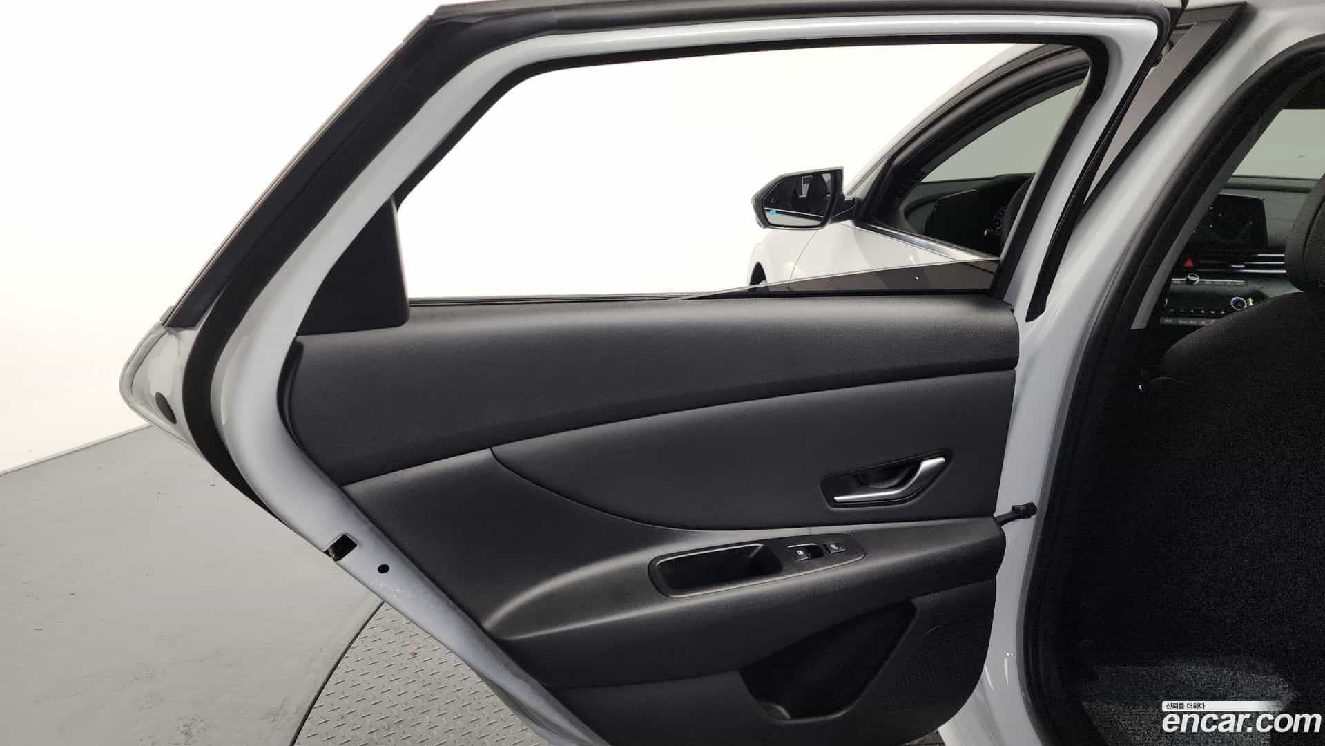 AVANTE Hyundai 2025.7-INNER-035