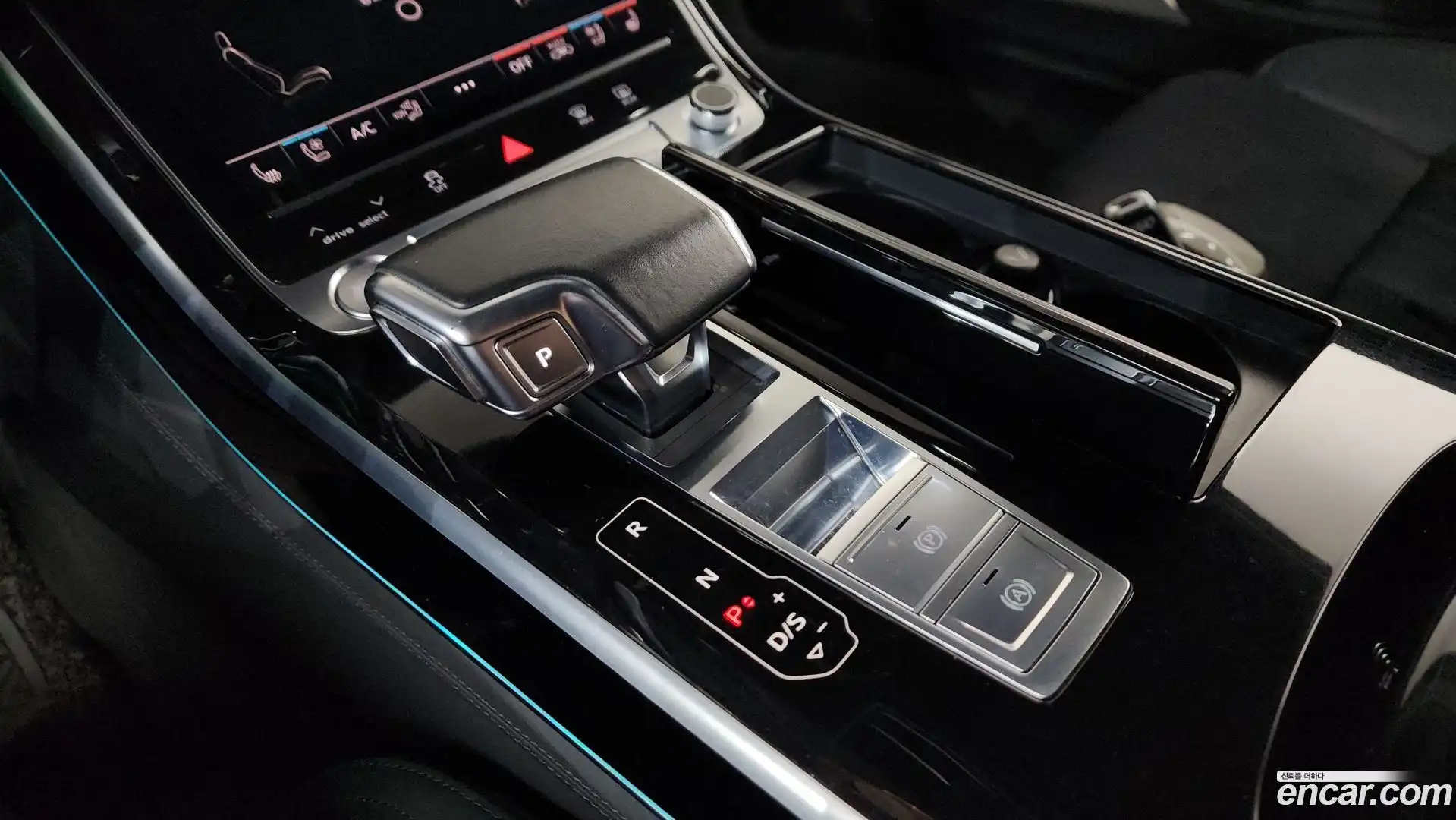 A8 Audi 2019.11-INNER-009