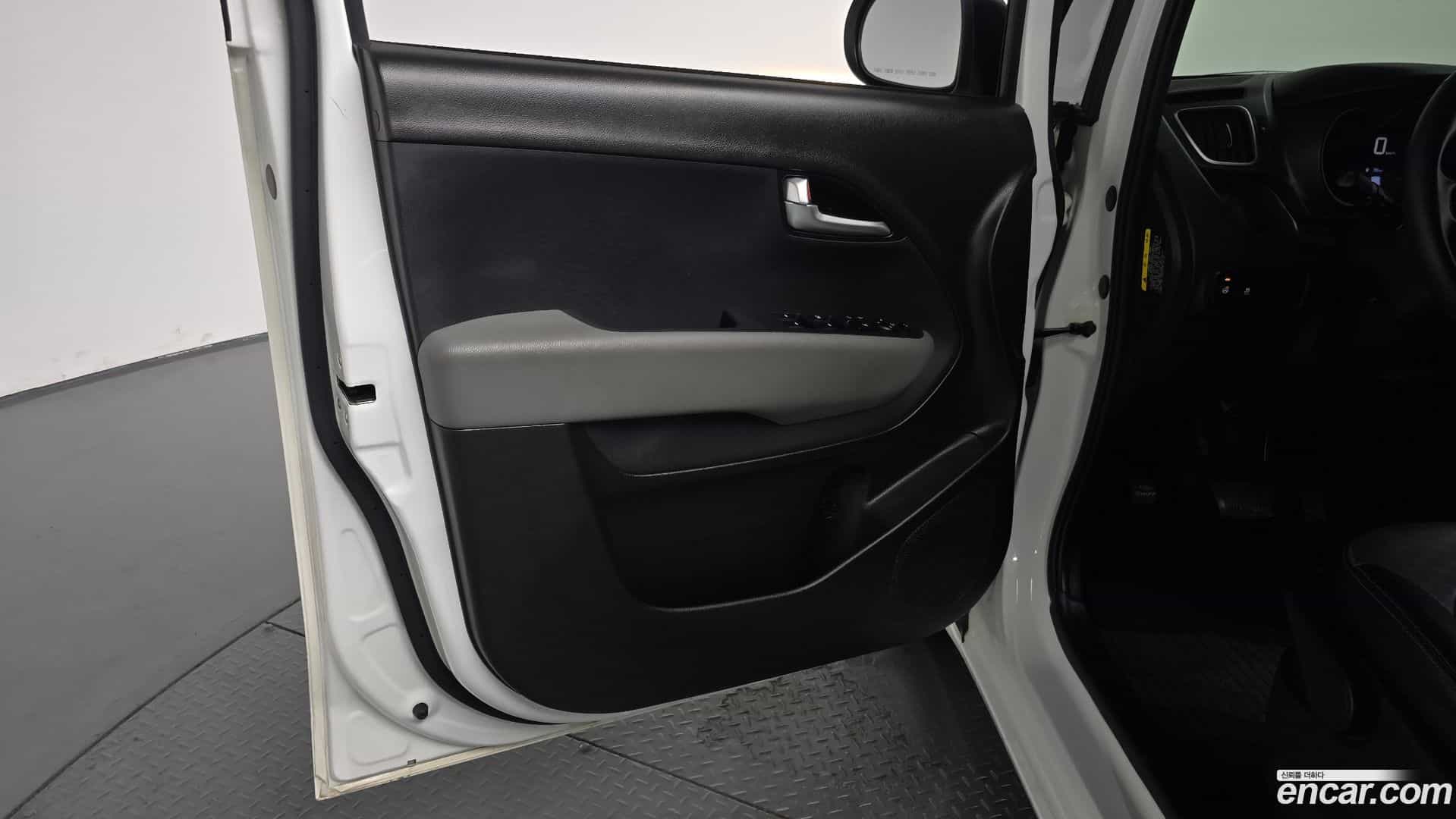 RAY Kia 2022.0-INNER-034