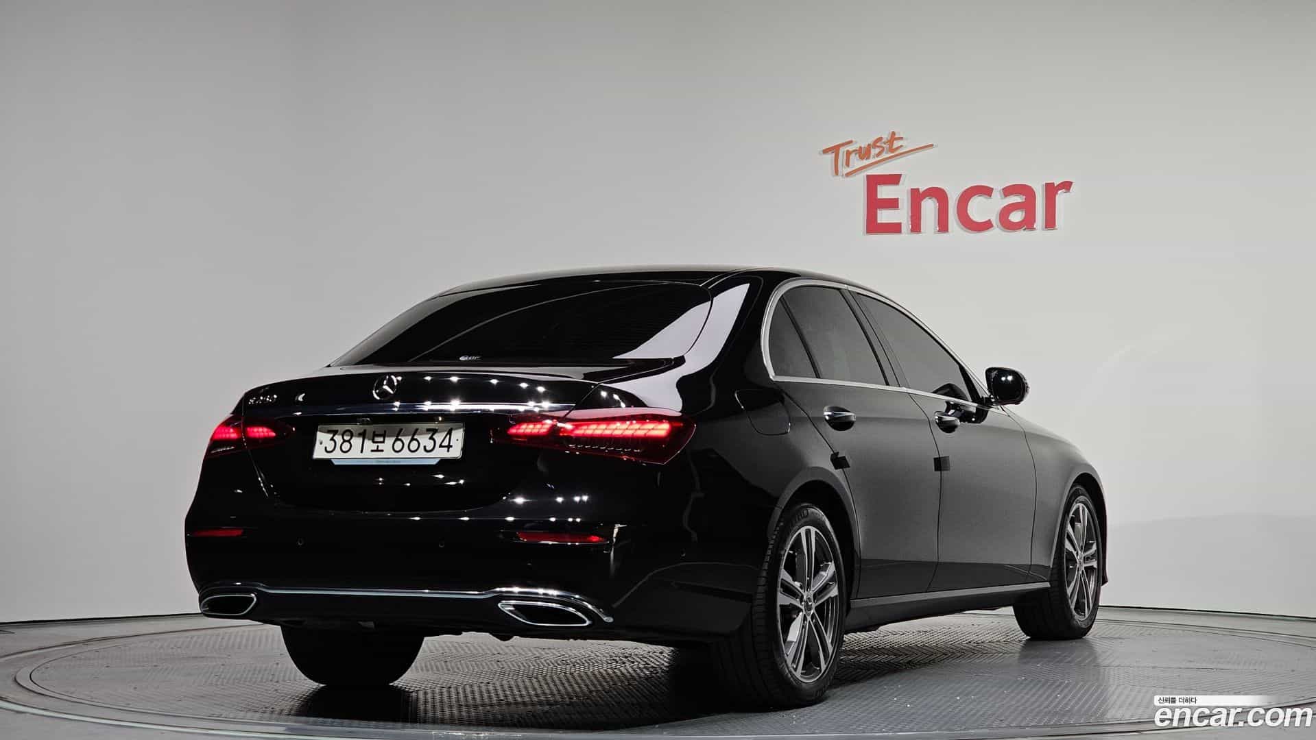 E-Class Mercedes-Benz 2023.8-OUTER-002