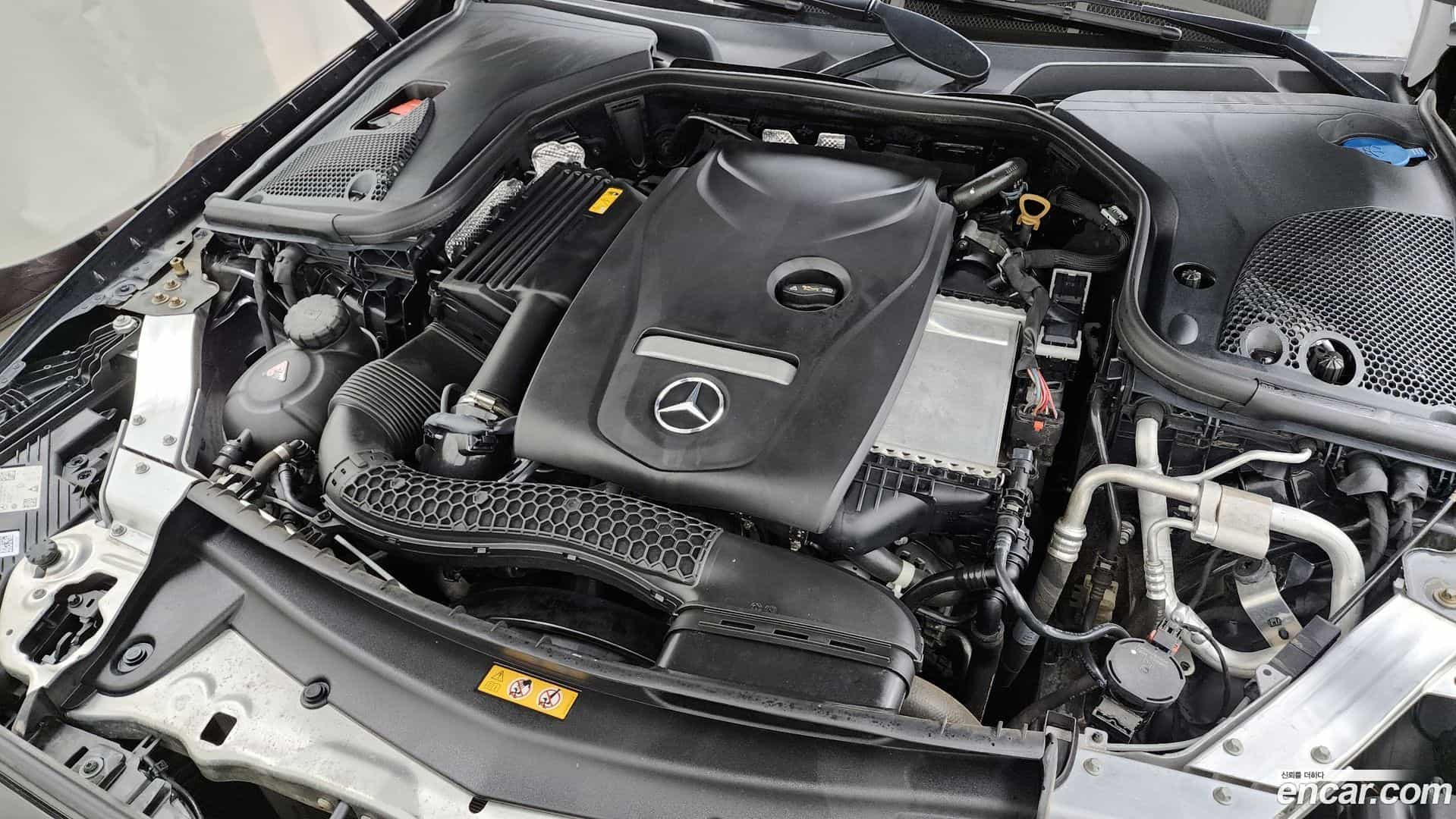 E-Class Mercedes-Benz 2023.8-OUTER-006