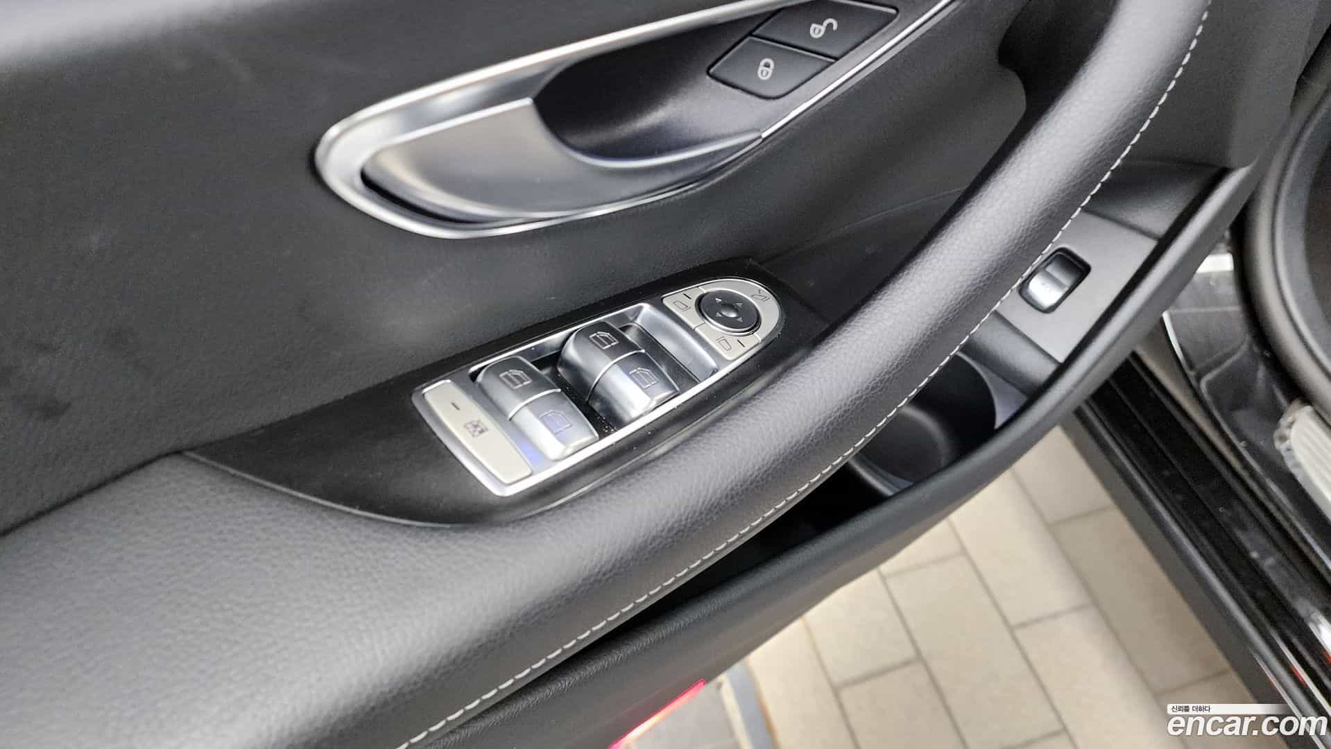 E-Class Mercedes-Benz 2023.8-OPTION-045