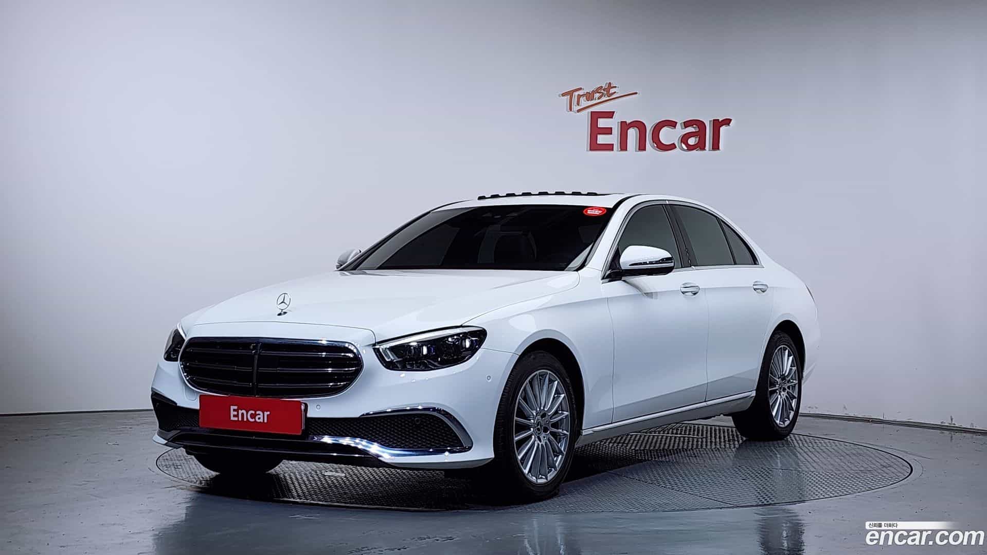 E-Class Mercedes-Benz 2022.7-OUTER-001