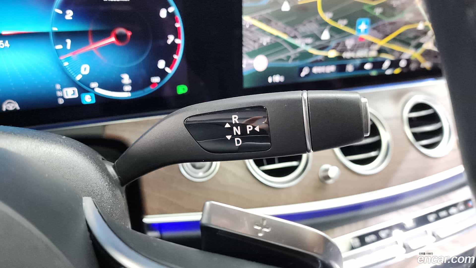 E-Class Mercedes-Benz 2022.7-INNER-009