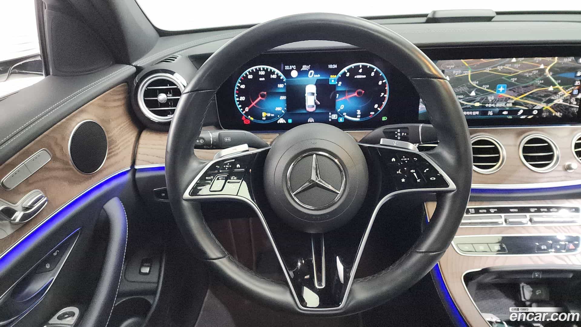E-Class Mercedes-Benz 2022.7-OPTION-018
