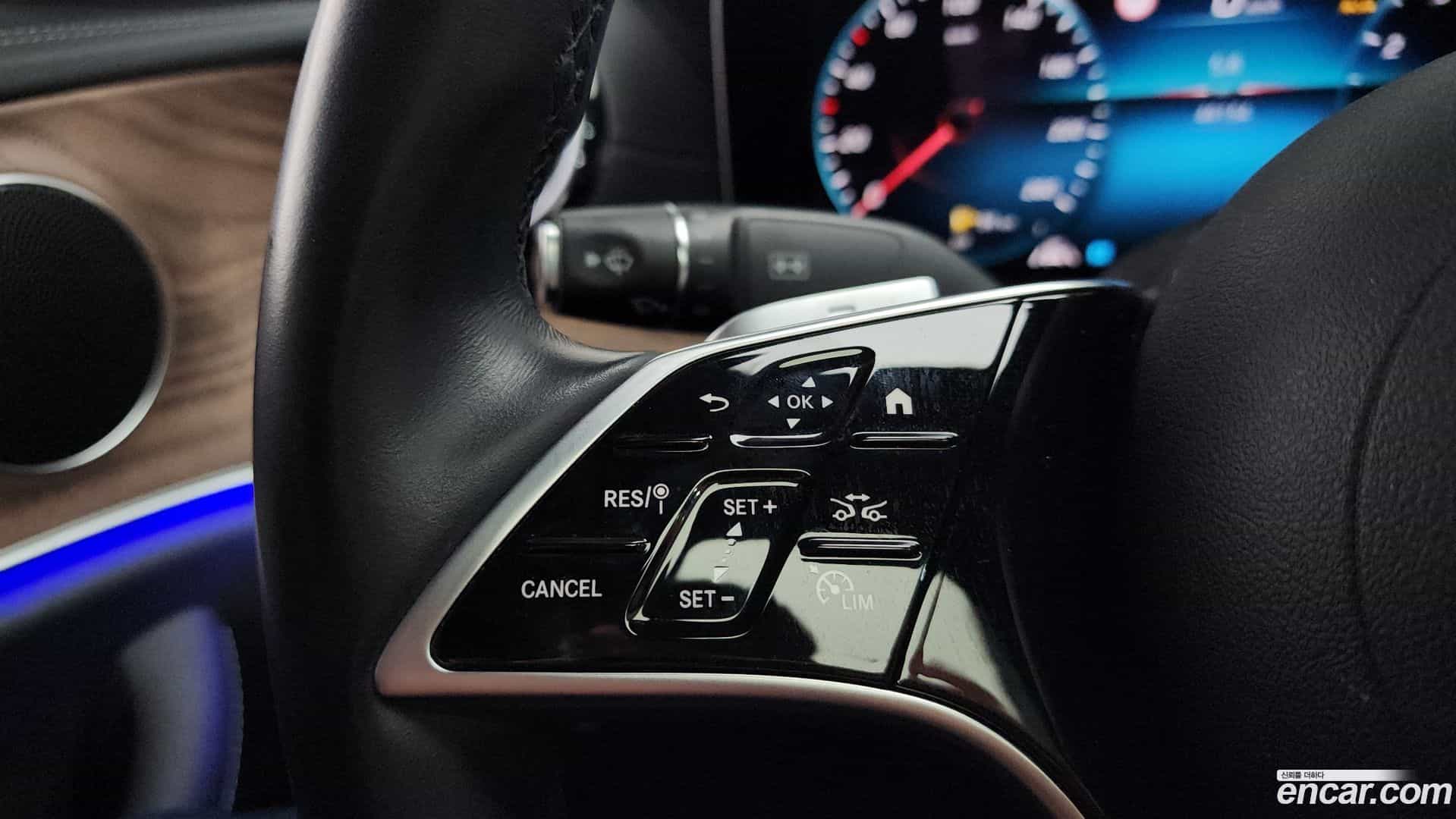 E-Class Mercedes-Benz 2022.7-OPTION-021