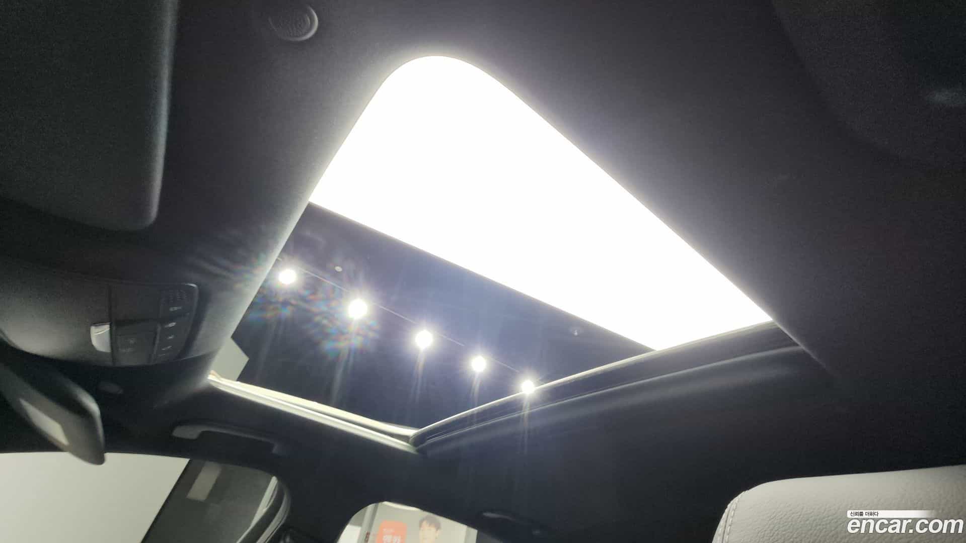 E-Class Mercedes-Benz 2022.7-OPTION-022