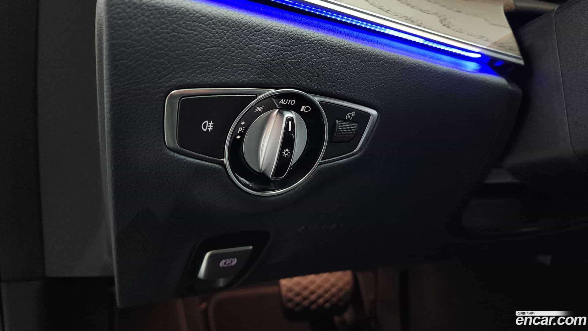 E-Class Mercedes-Benz 2022.7-OPTION-041