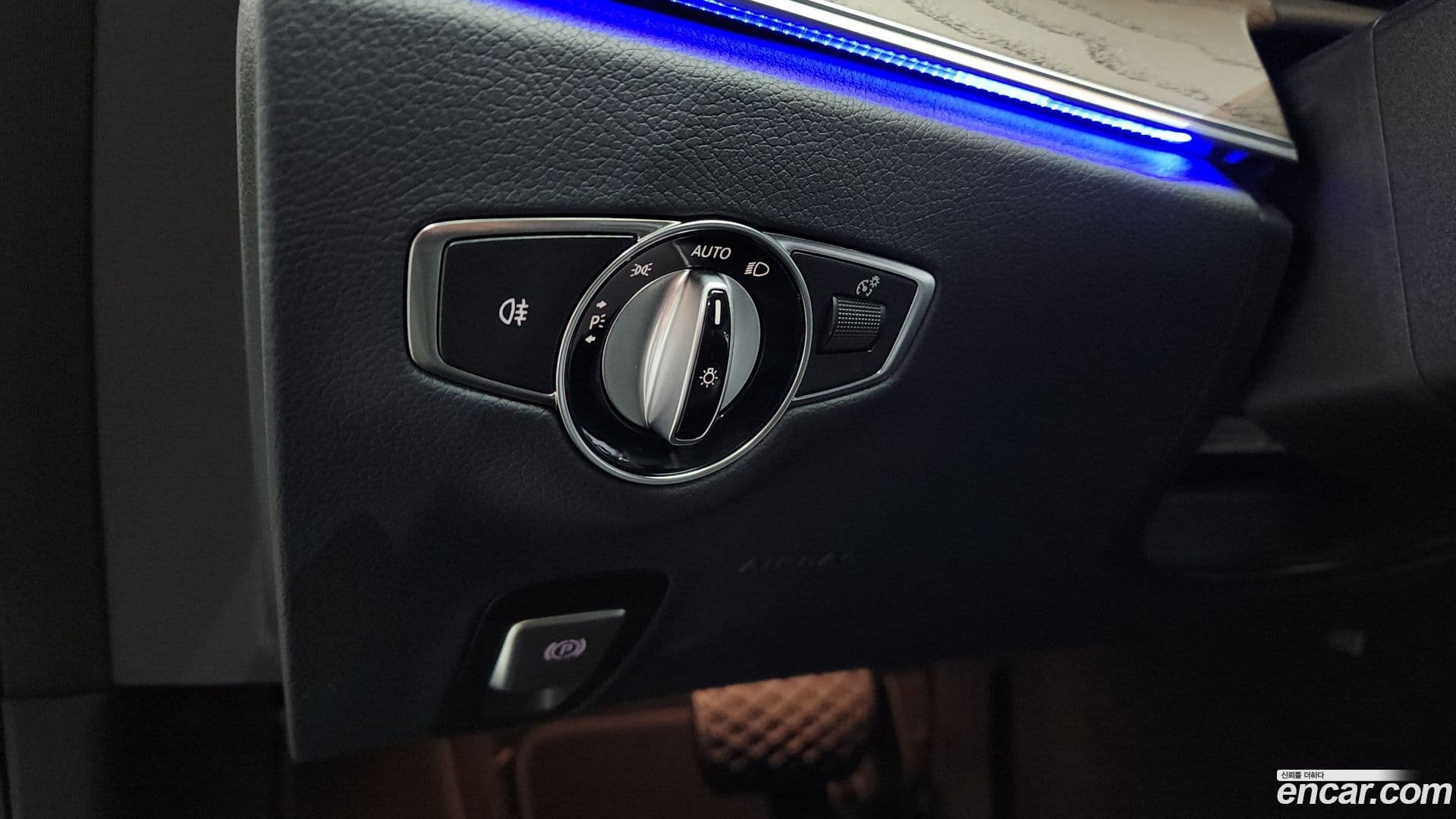Main__Slider__Photo:E-Class Mercedes-Benz 2022.7-27