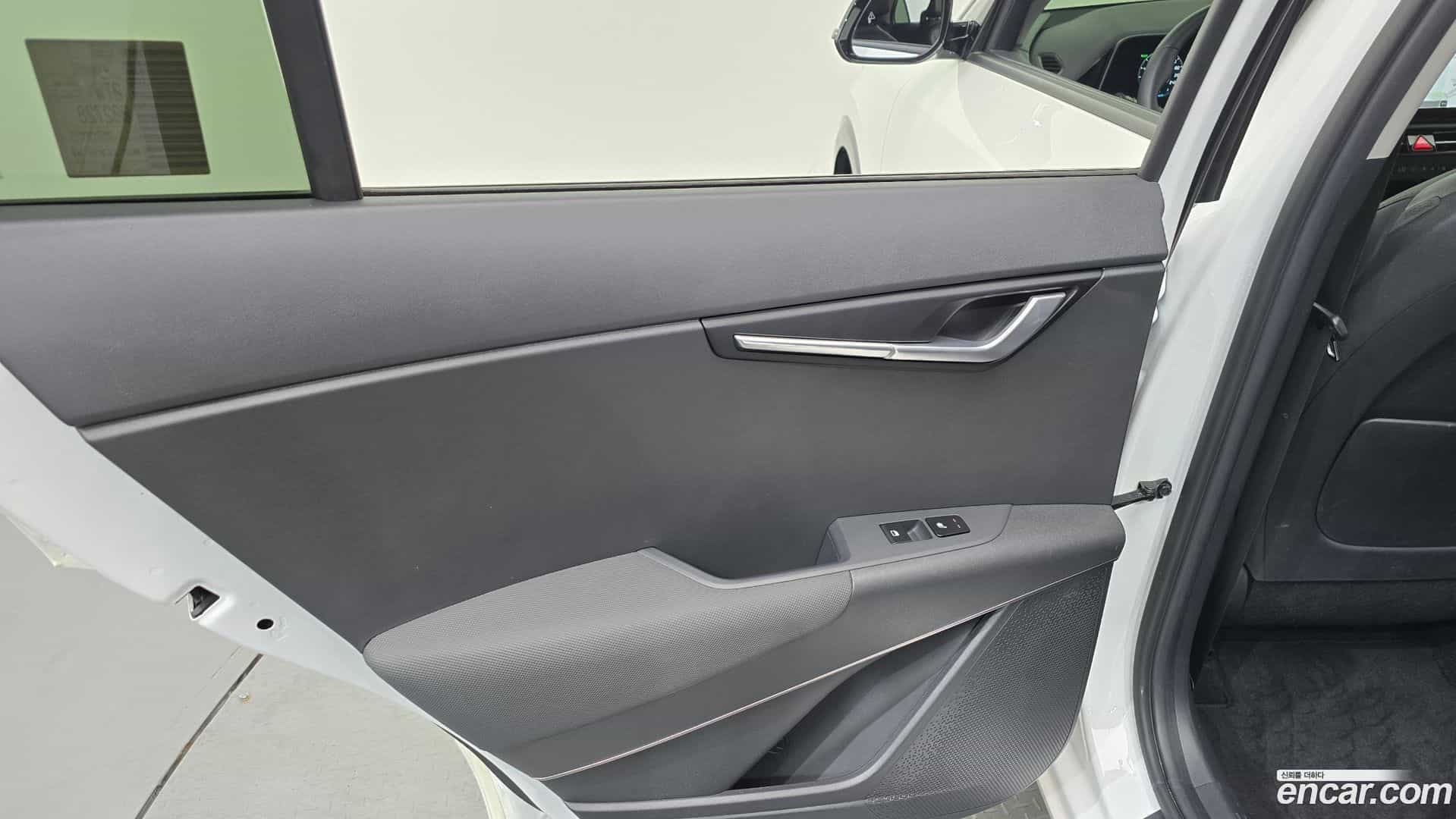 Niro Kia 2022.1-INNER-035