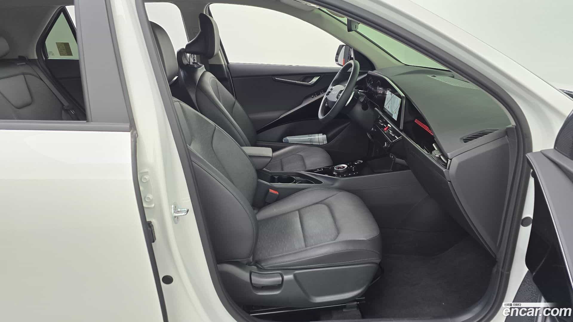 Niro Kia 2022.1-INNER-036