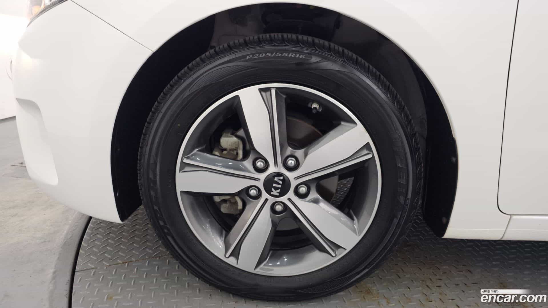 K3 Kia 2018.0-OUTER-005