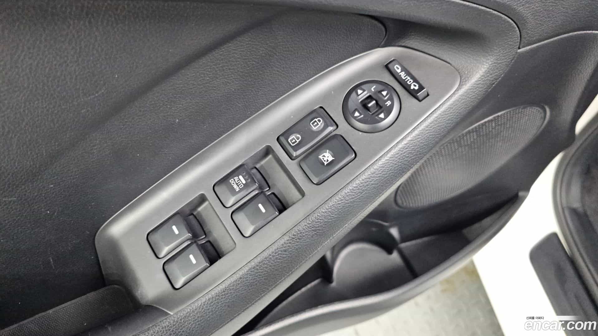 K3 Kia 2018.0-OPTION-023