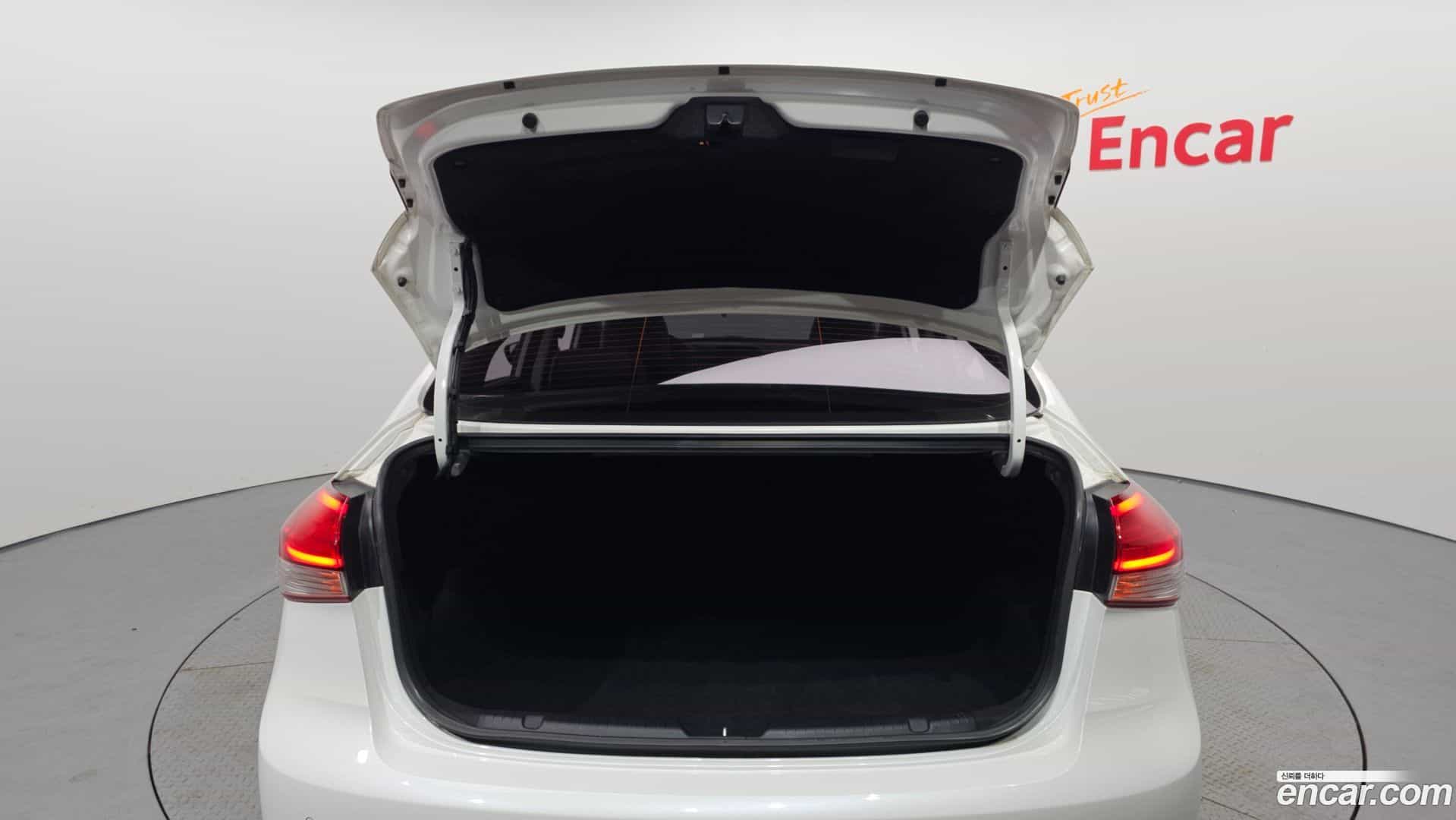 K3 Kia 2018.0-OPTION-024