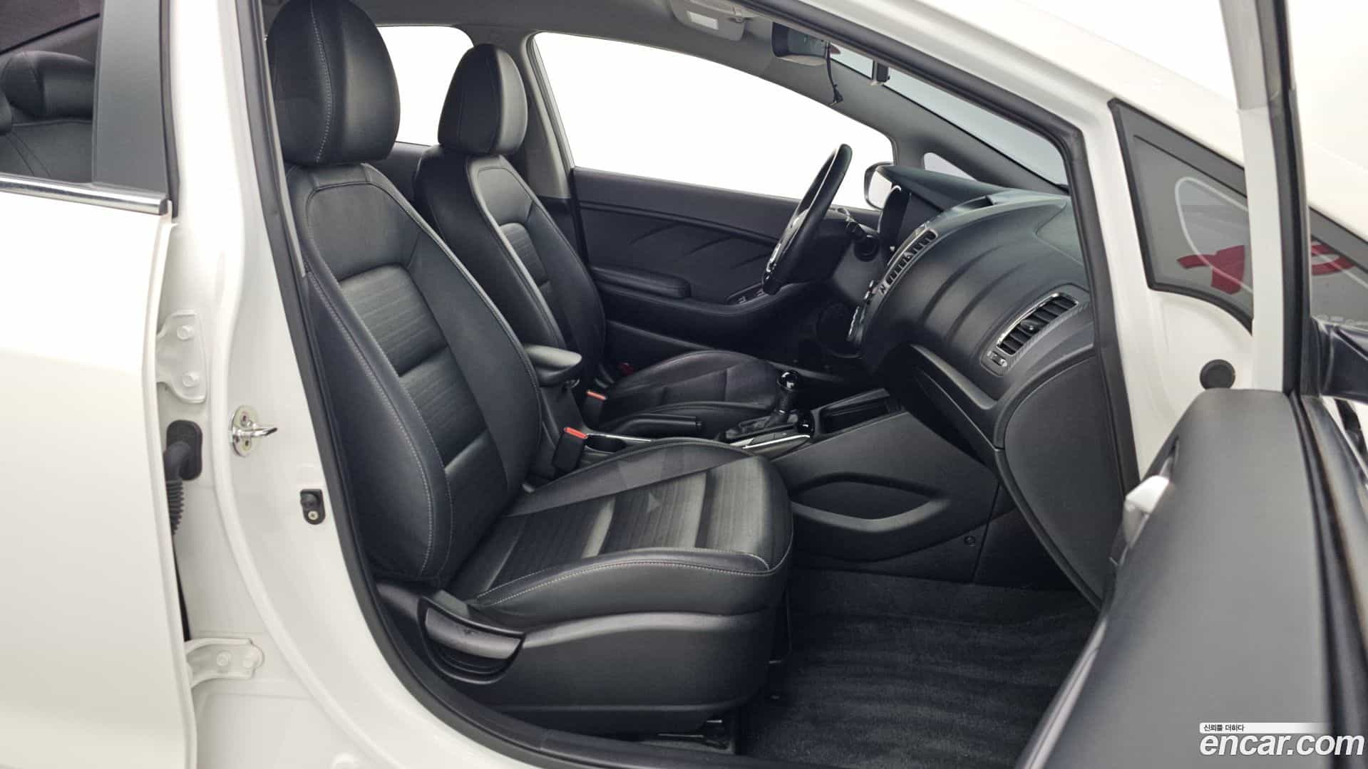 K3 Kia 2018.0-INNER-036