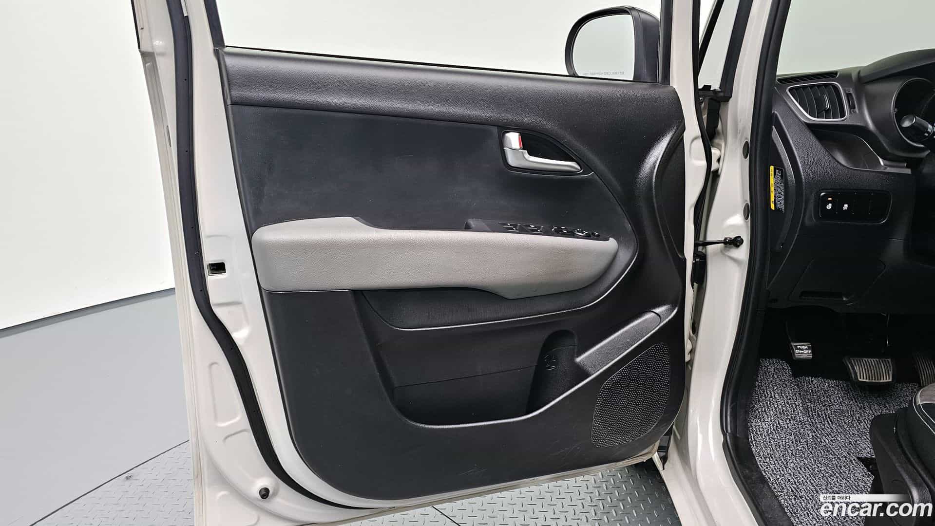 RAY Kia 2022.5-INNER-034