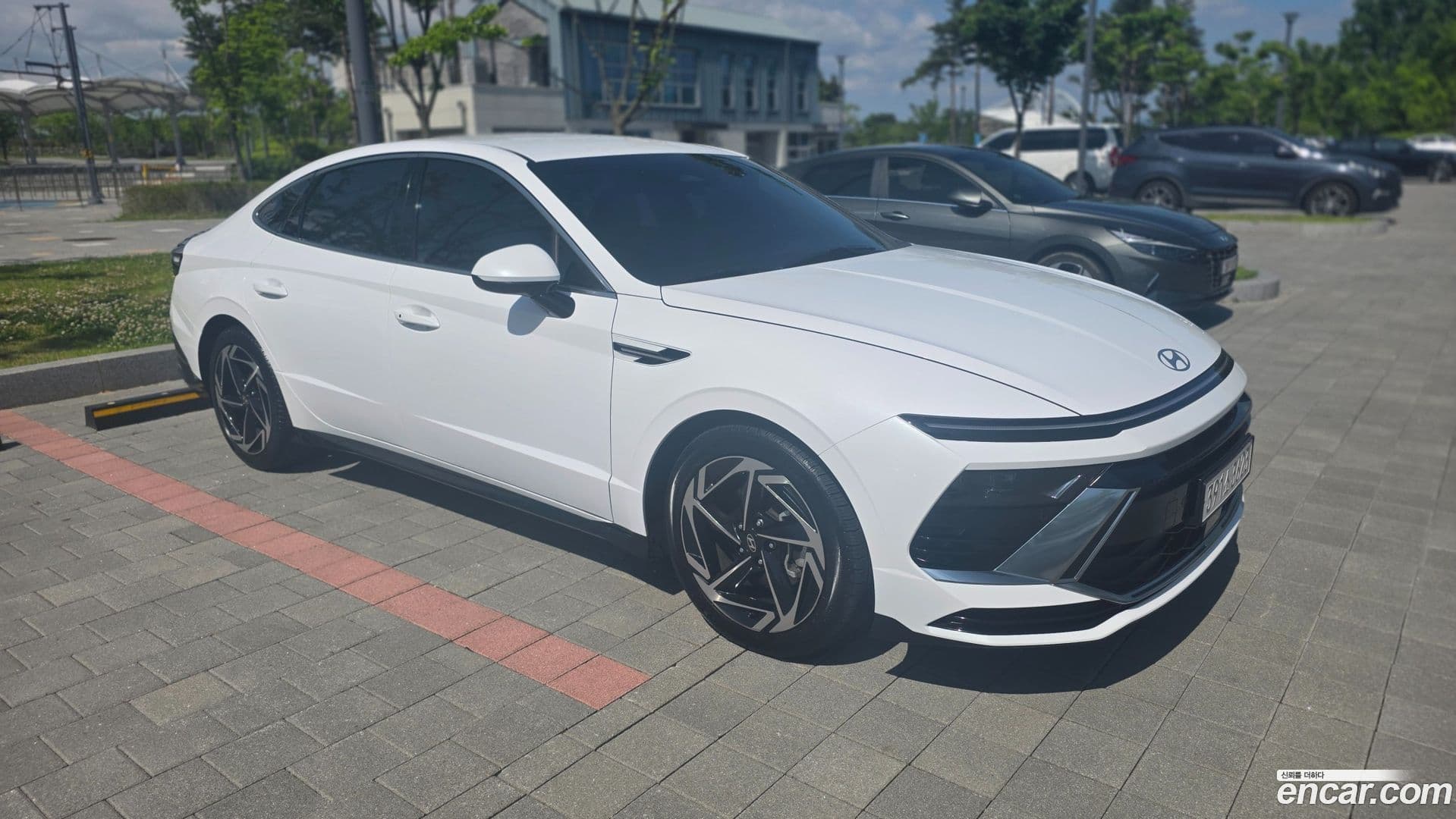 Main__Slider__Photo:Sonata Hyundai 2023.4-6
