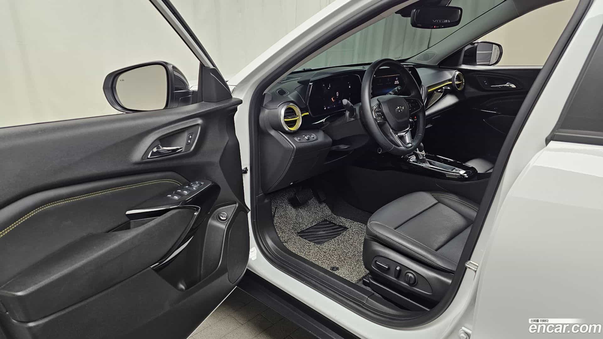 Trax Chevrolet 2023.3-INNER-010