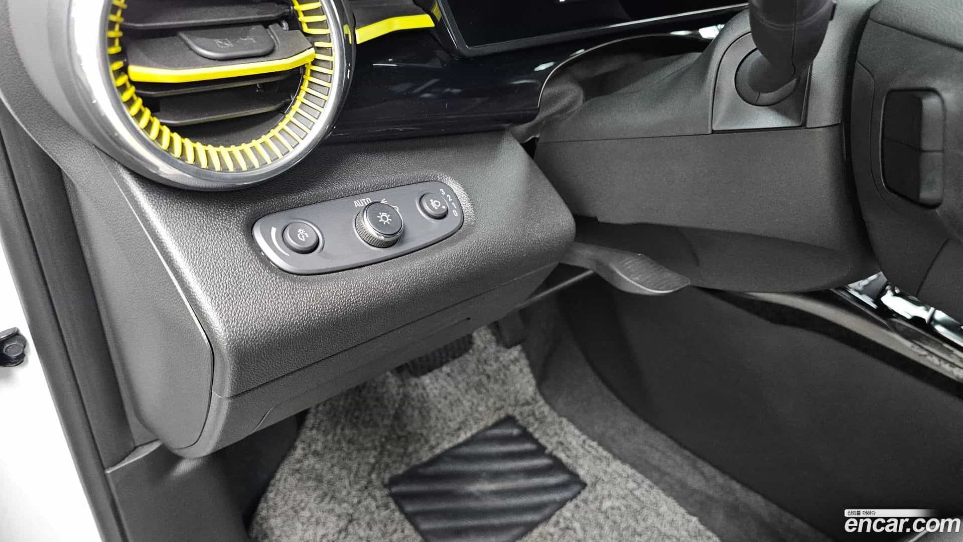 Trax Chevrolet 2023.3-OPTION-024