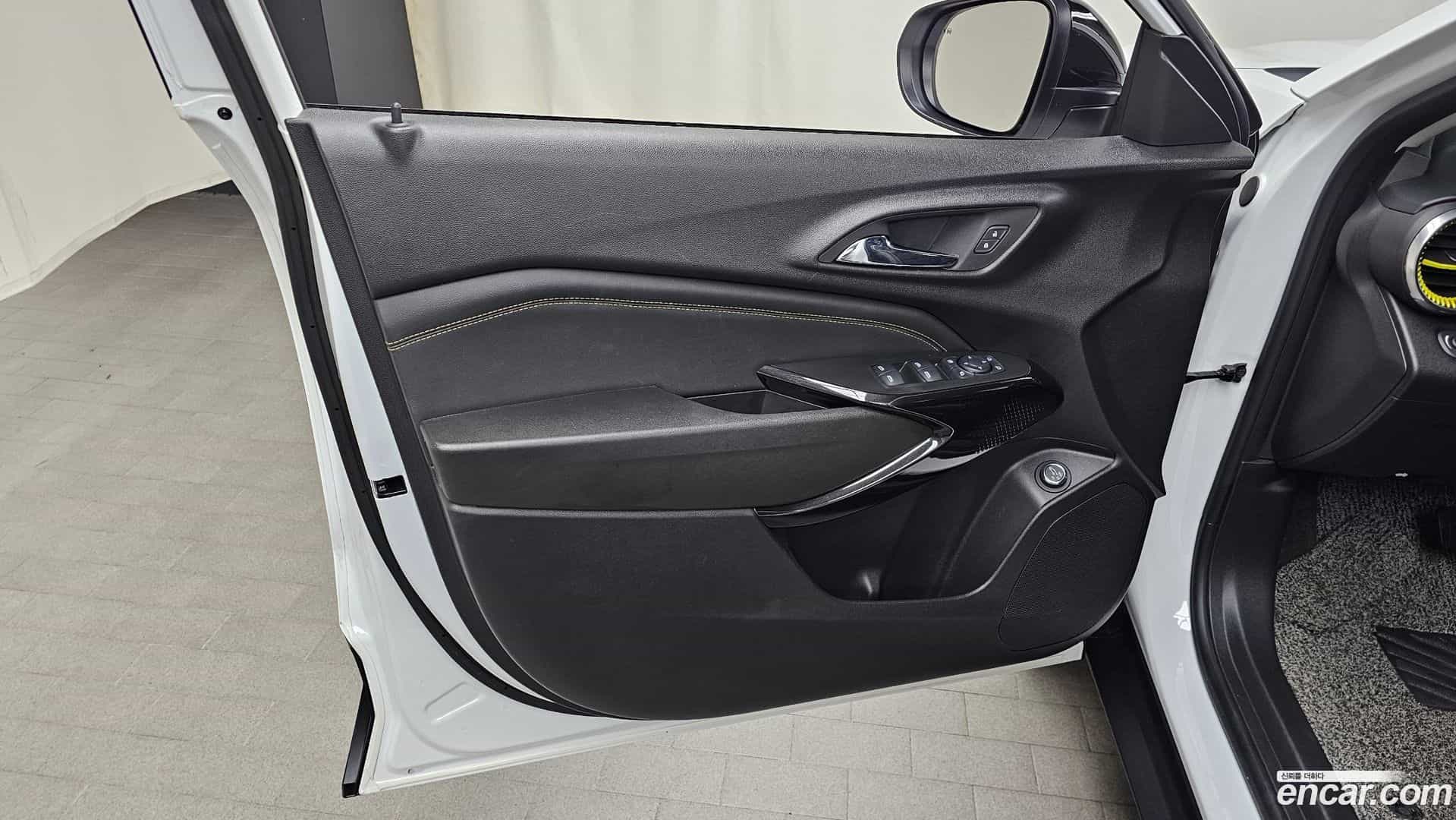 Trax Chevrolet 2023.3-INNER-034