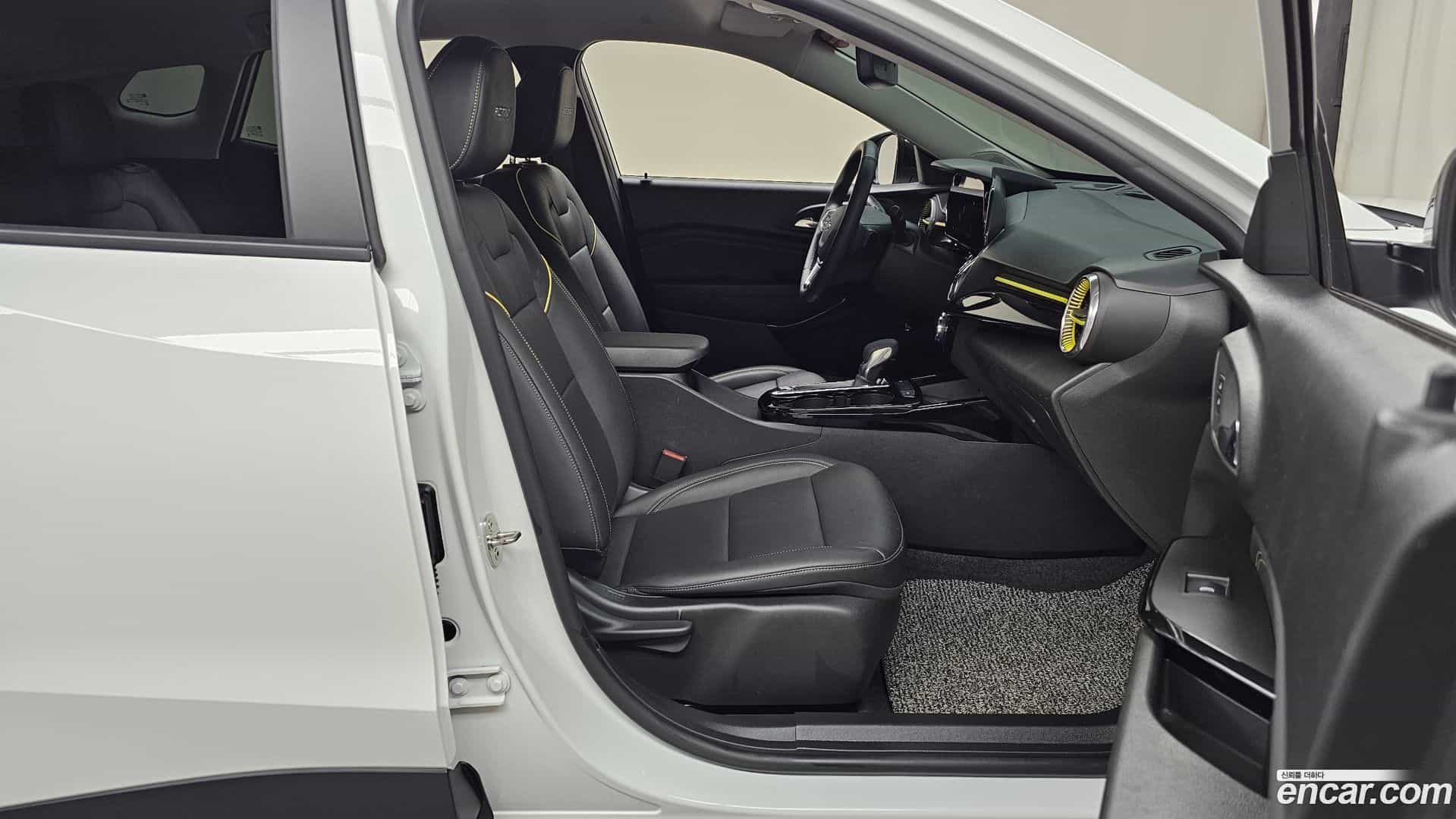 Trax Chevrolet 2023.3-INNER-036