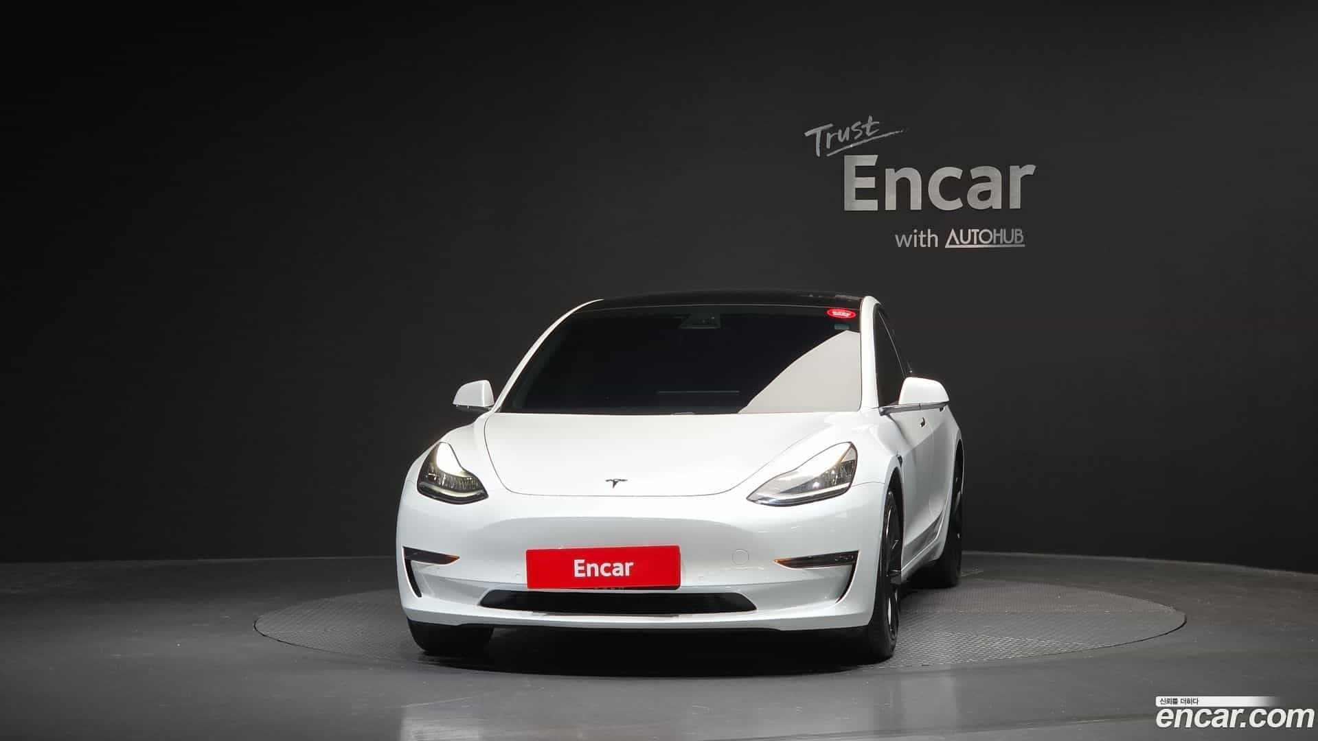 Model 3 Tesla 2020.1-OUTER-003