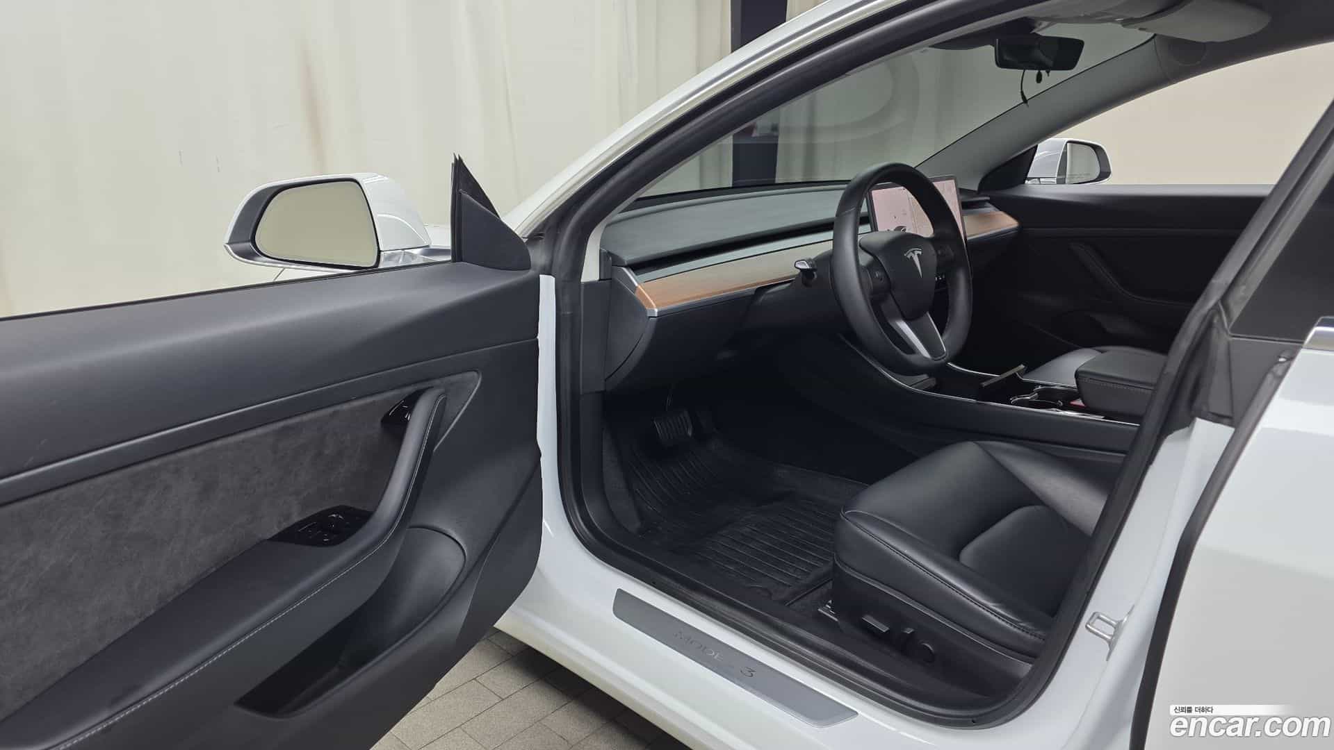 Model 3 Tesla 2020.1-INNER-010