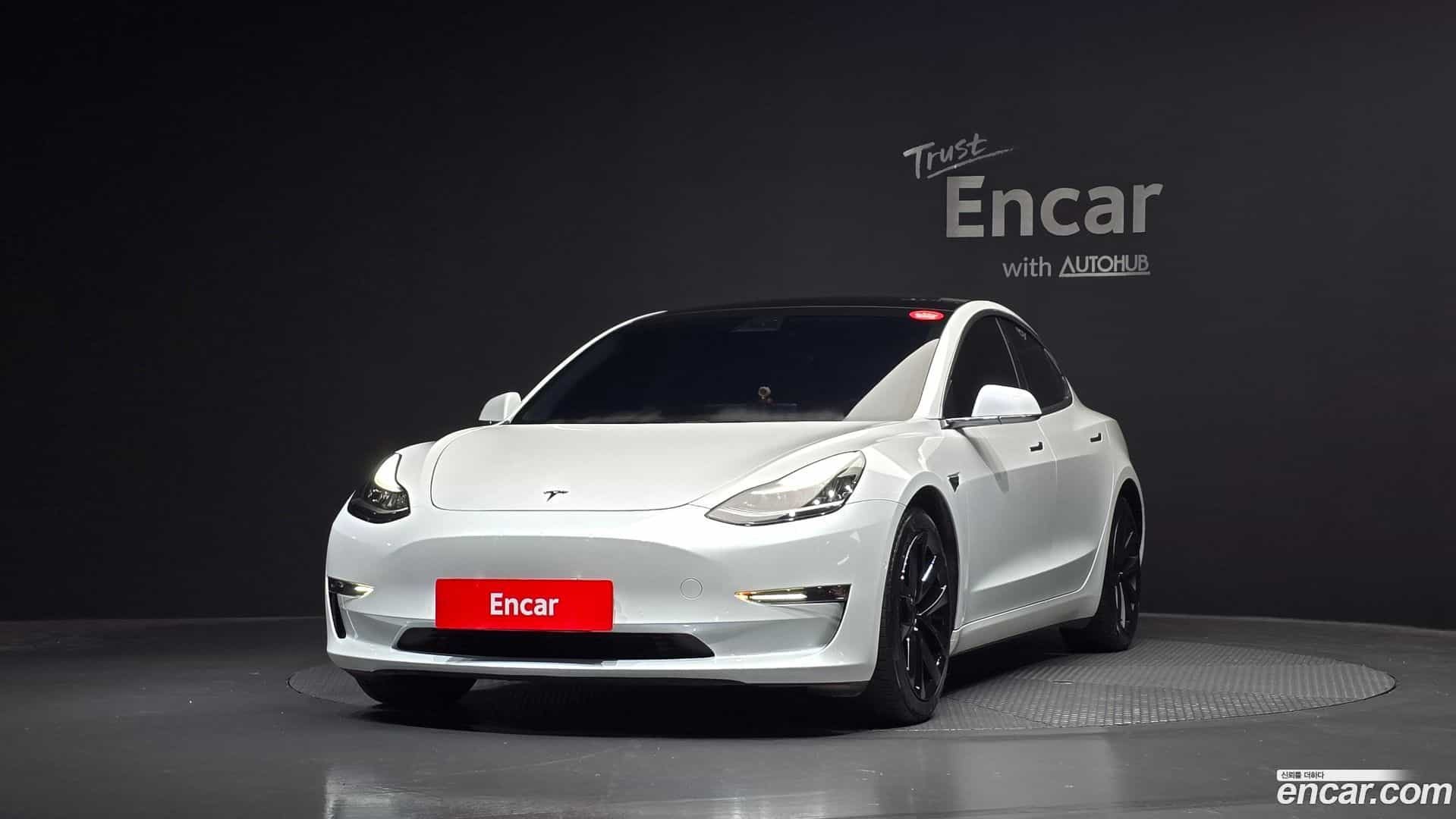 Model 3 Tesla 2020.10-OUTER-003