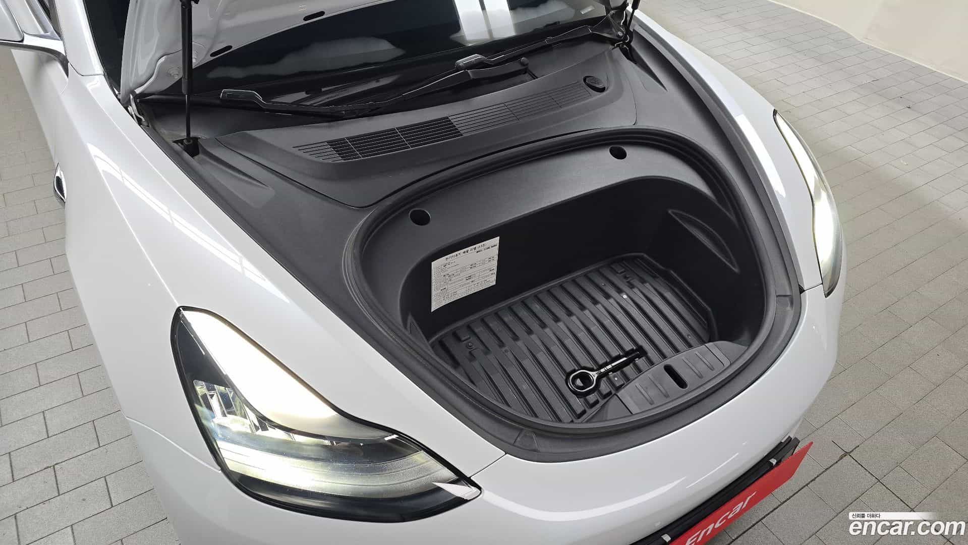 Model 3 Tesla 2020.10-OUTER-006