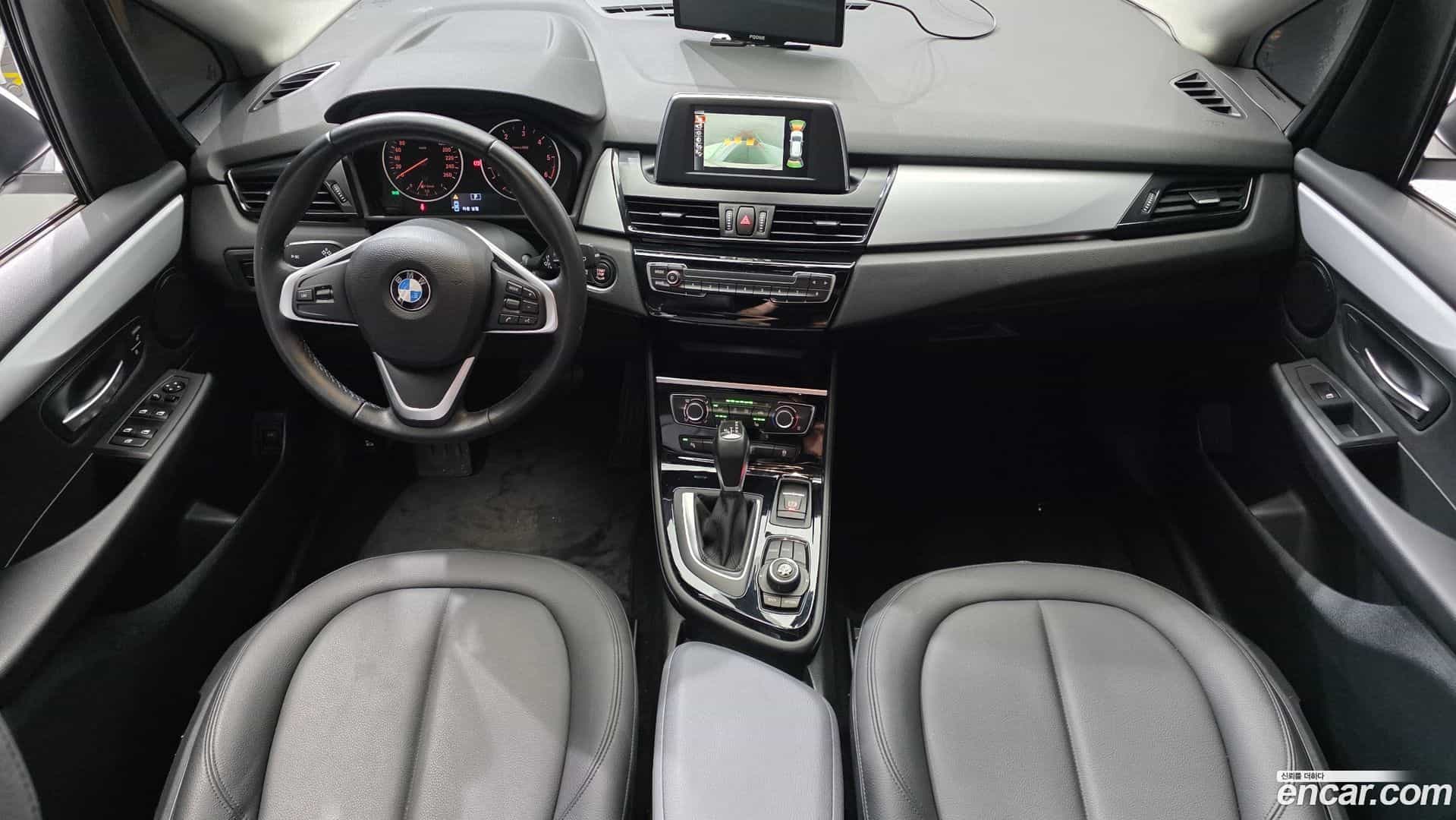 2-Series BMW 2017.6-INNER-007