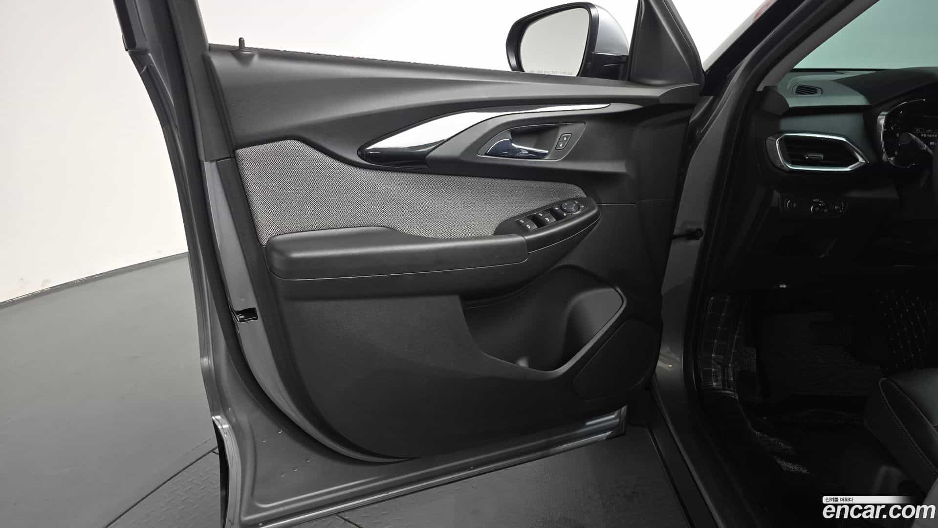 Trailblazer Chevrolet 2023.5-INNER-034