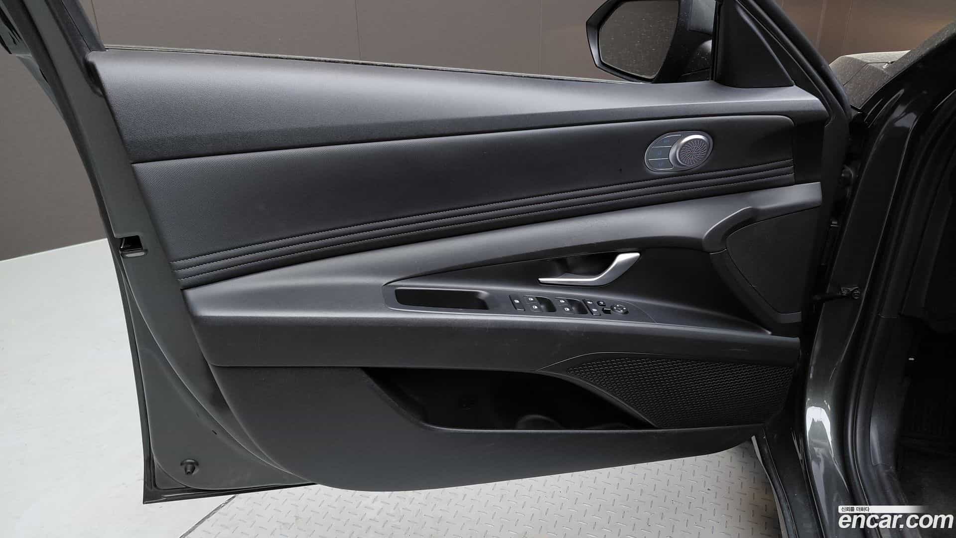 AVANTE Hyundai 2023.0-INNER-034