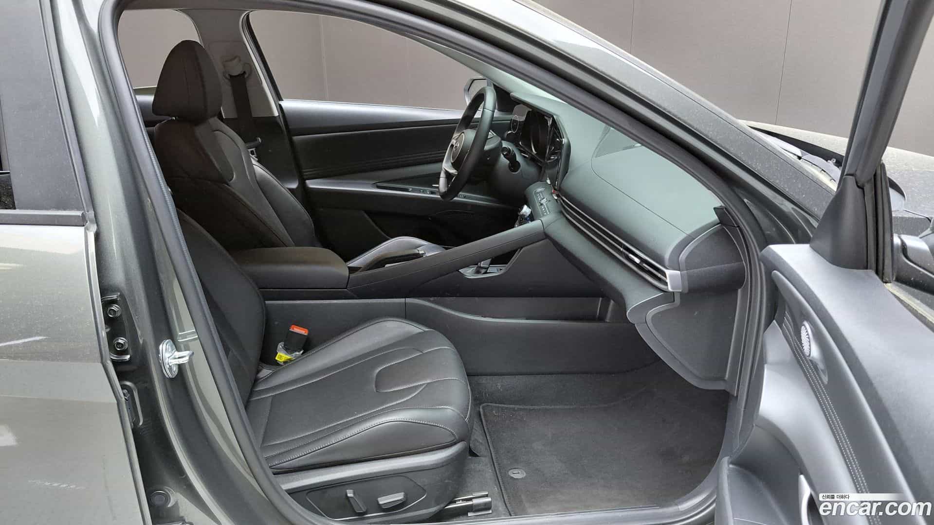AVANTE Hyundai 2023.0-INNER-036