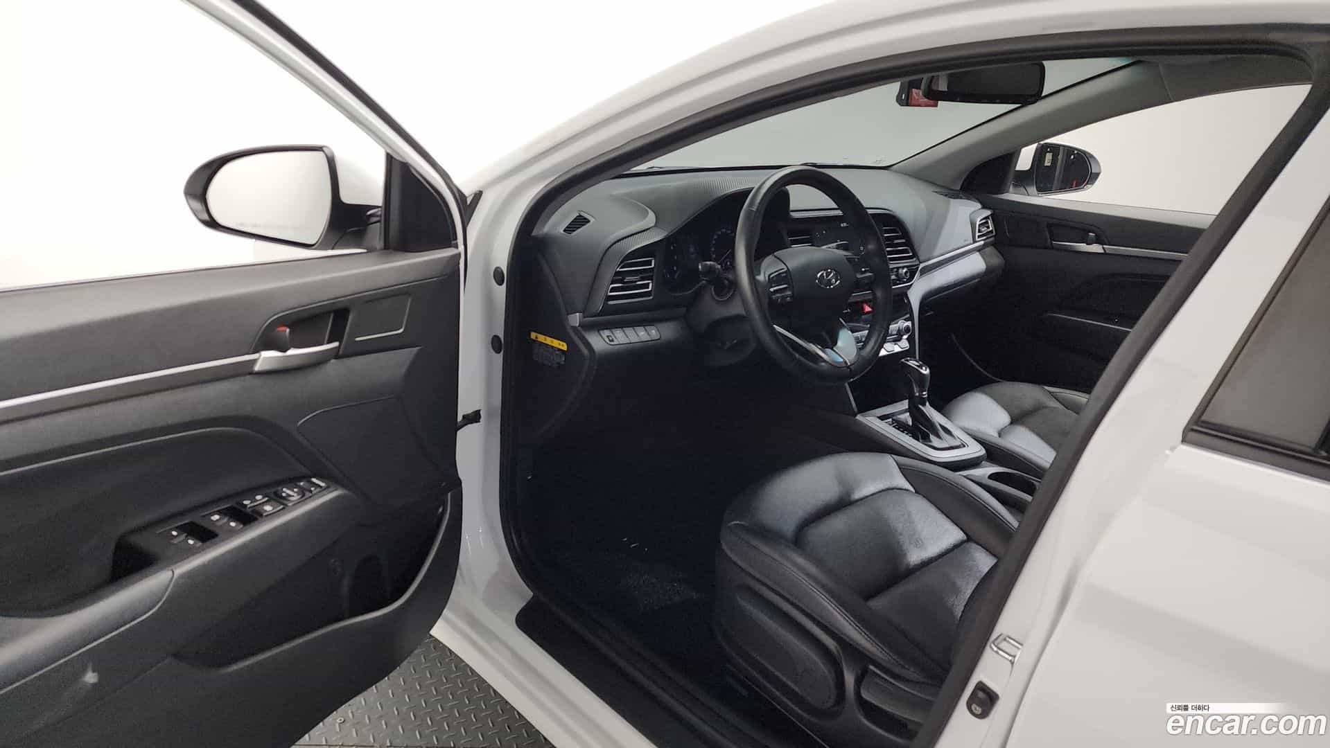 AVANTE Hyundai 2019.3-INNER-010