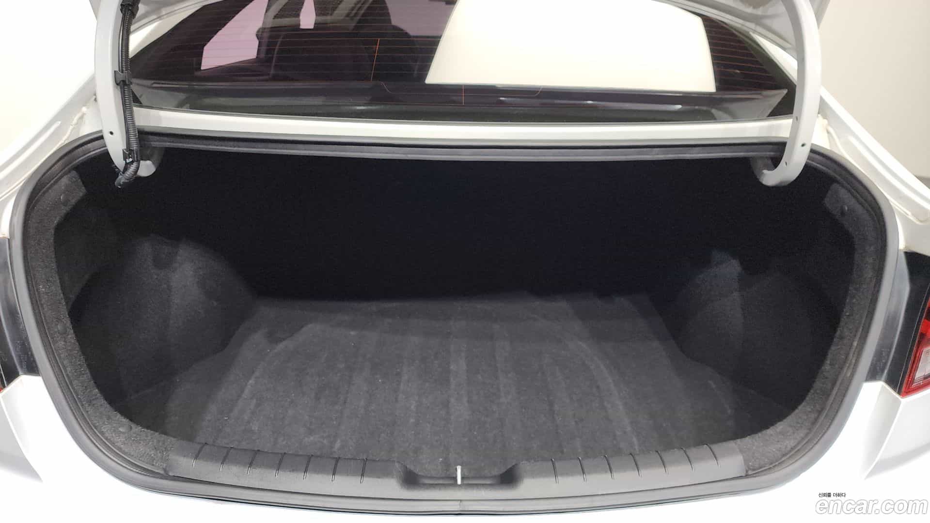 AVANTE Hyundai 2019.3-OPTION-023