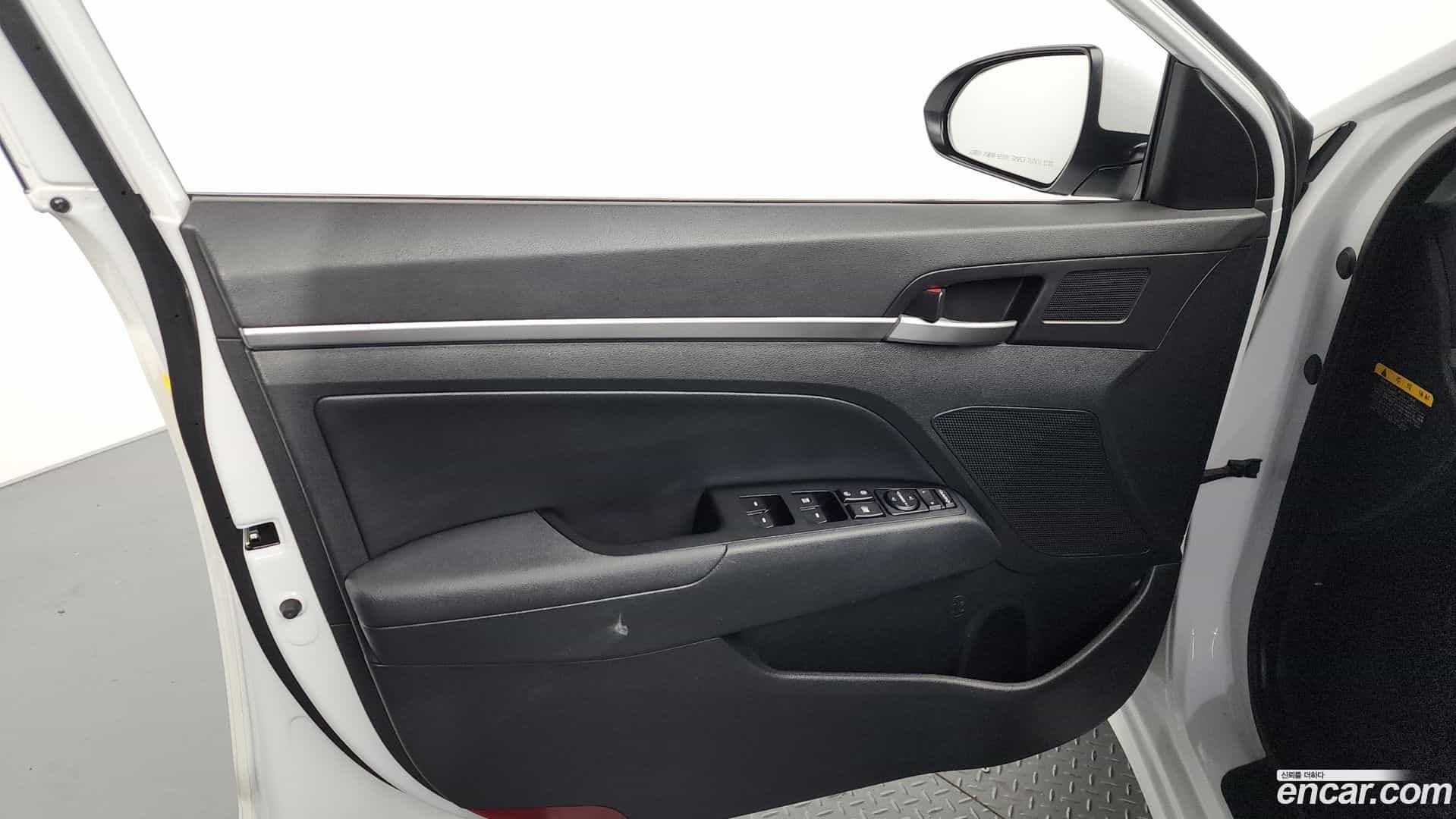 AVANTE Hyundai 2019.3-INNER-034